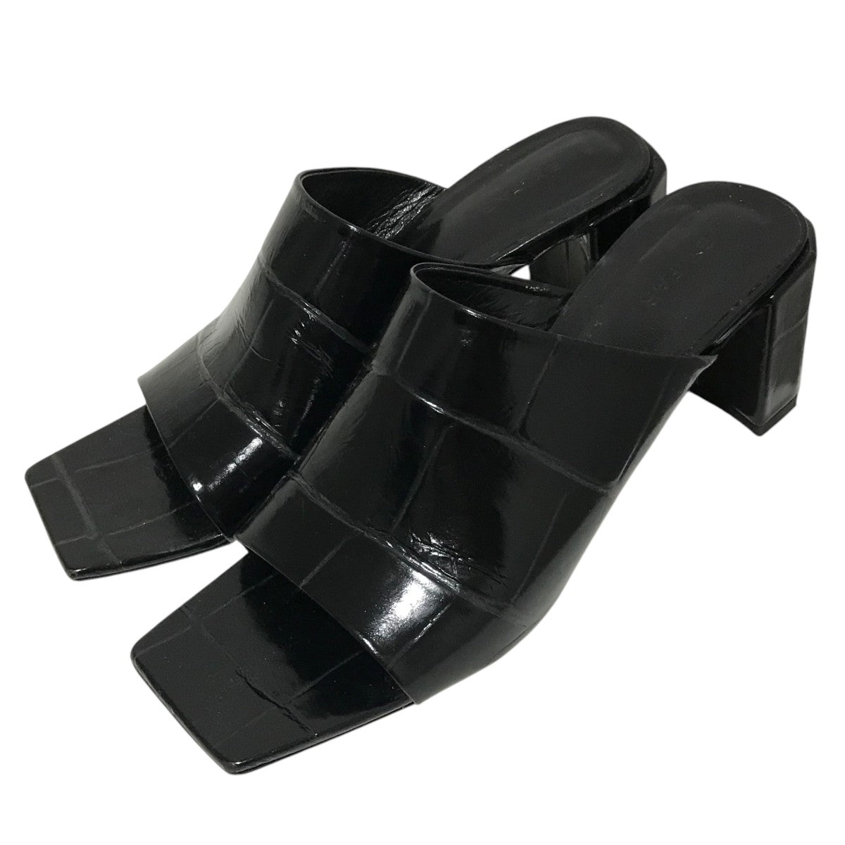 【Katya Black Maxi Croco Embossed Leather】型押しサンダル