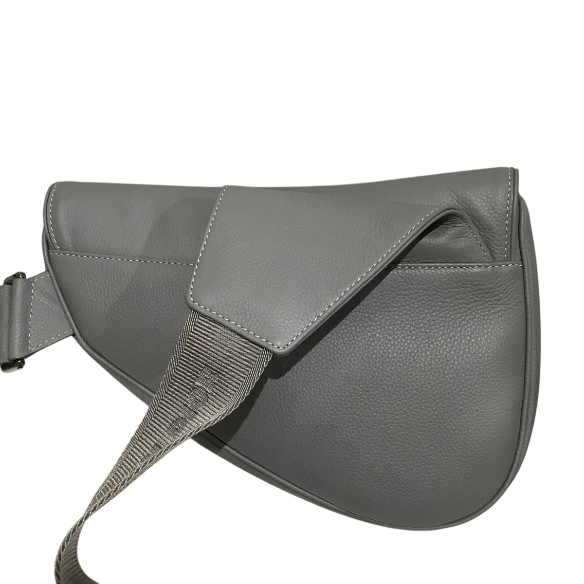 中古★DIOR☆1947 レザーサドルバッグ DIOR(ディオール) 1947サドルバッグ グレー｜【公式】カインド