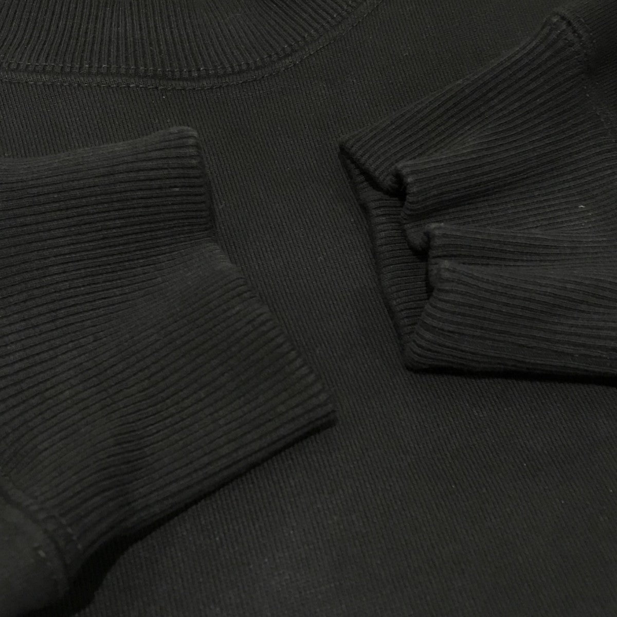 バック刺繍スウェット