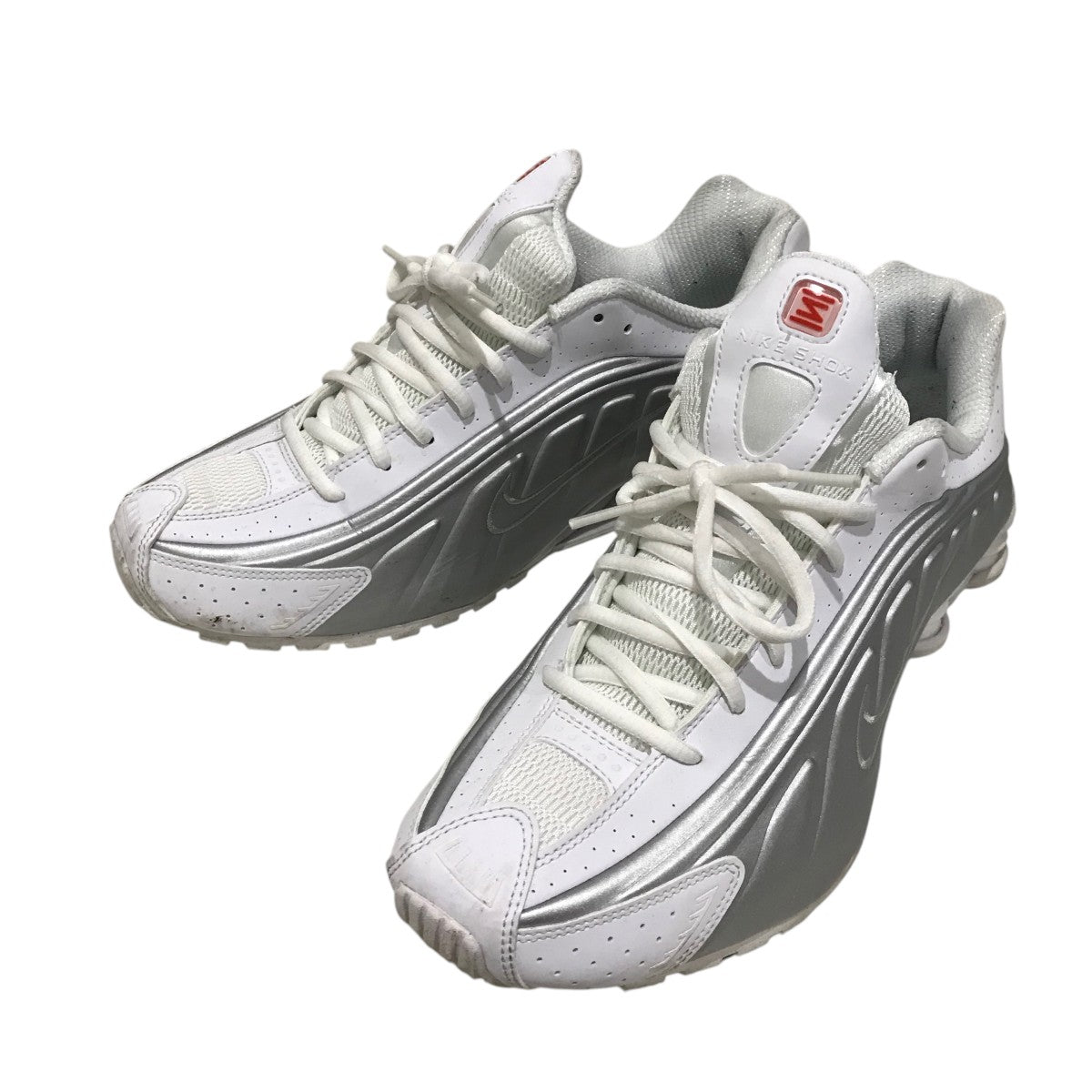 【SHOX R4】ローカットスニーカーAR3565-101