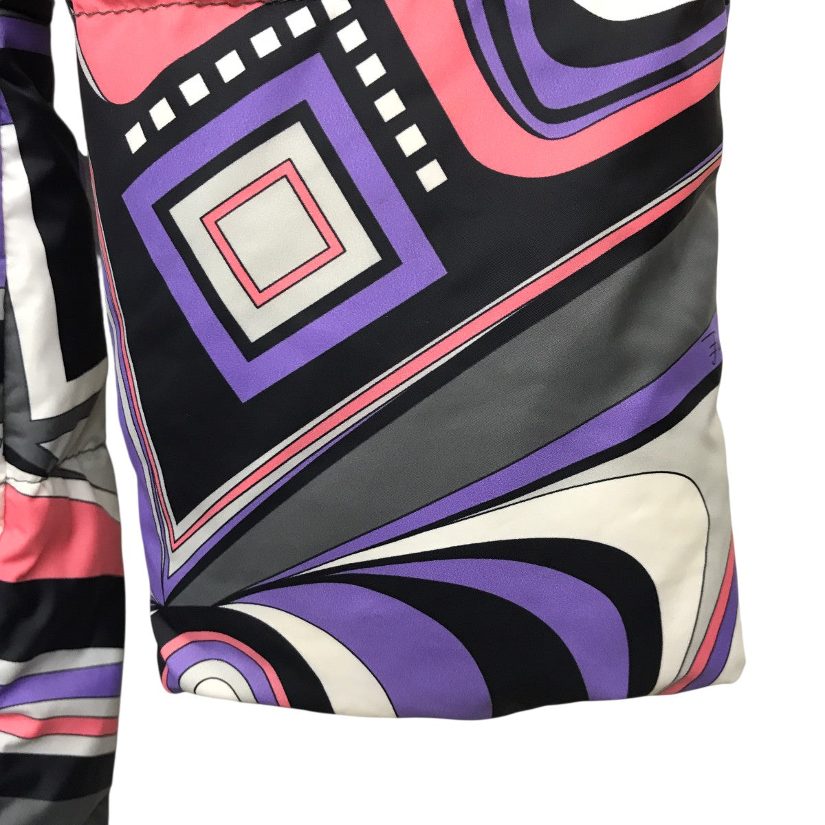 Emilio Pucci(エミリオプッチ) レザー切替総柄ダウンコート86YA01