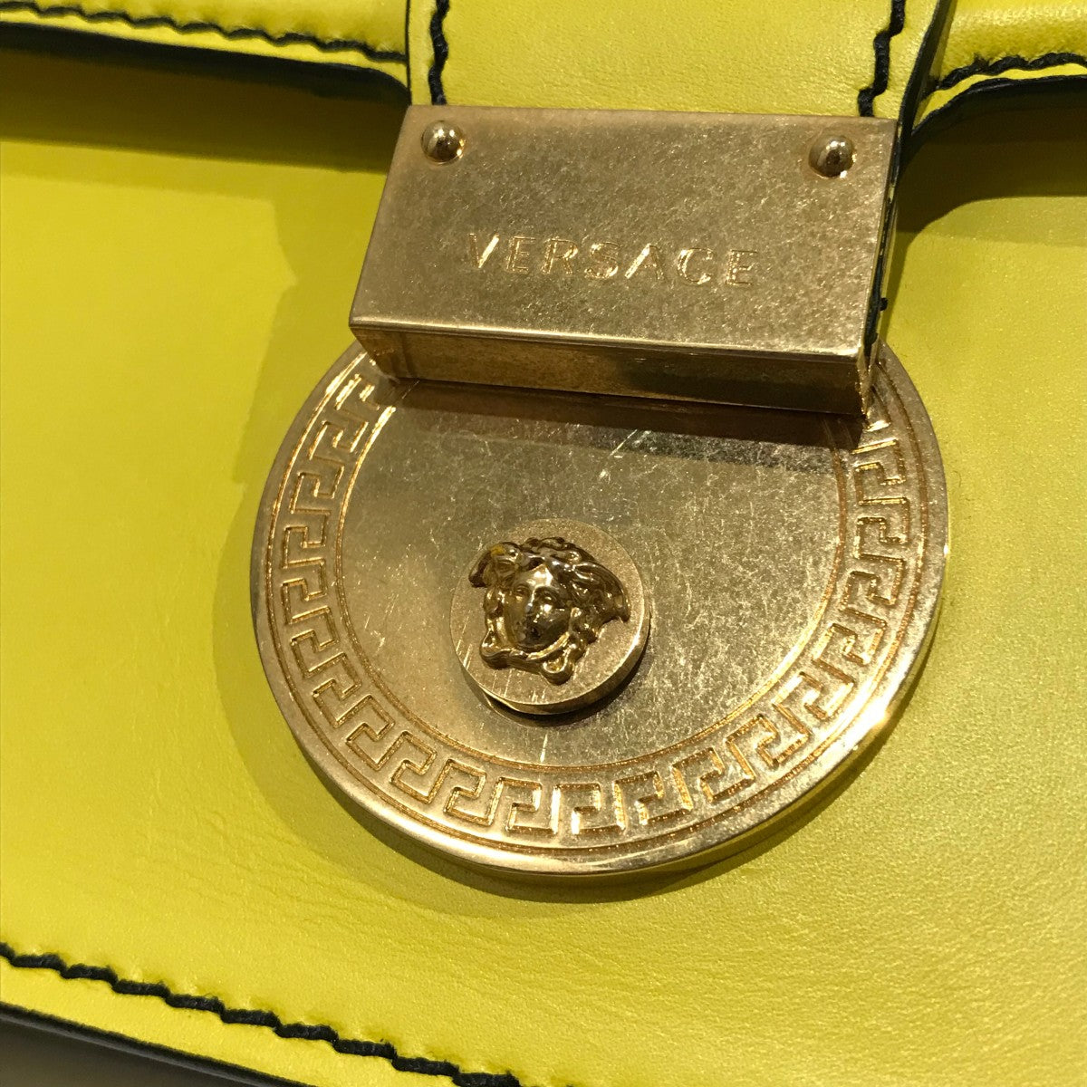 VERSACE メデューサレザーバッグ 古着・中古-7枚目のアイテム画像