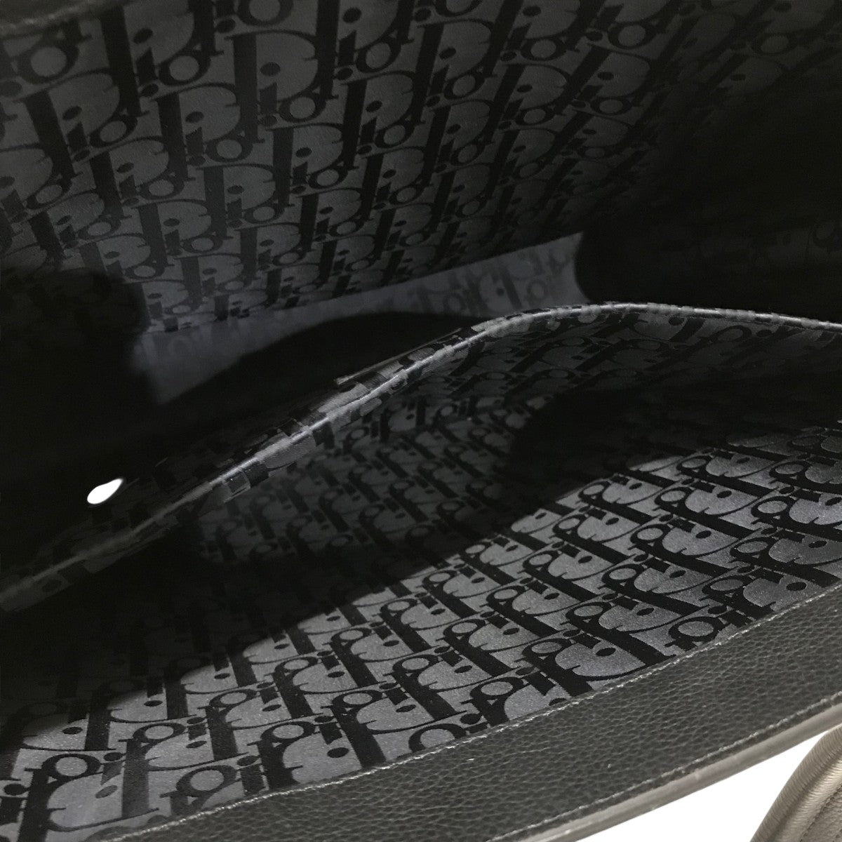 DIOR(ディオール) レザートートバッグ ブラック｜【公式】カインドオル