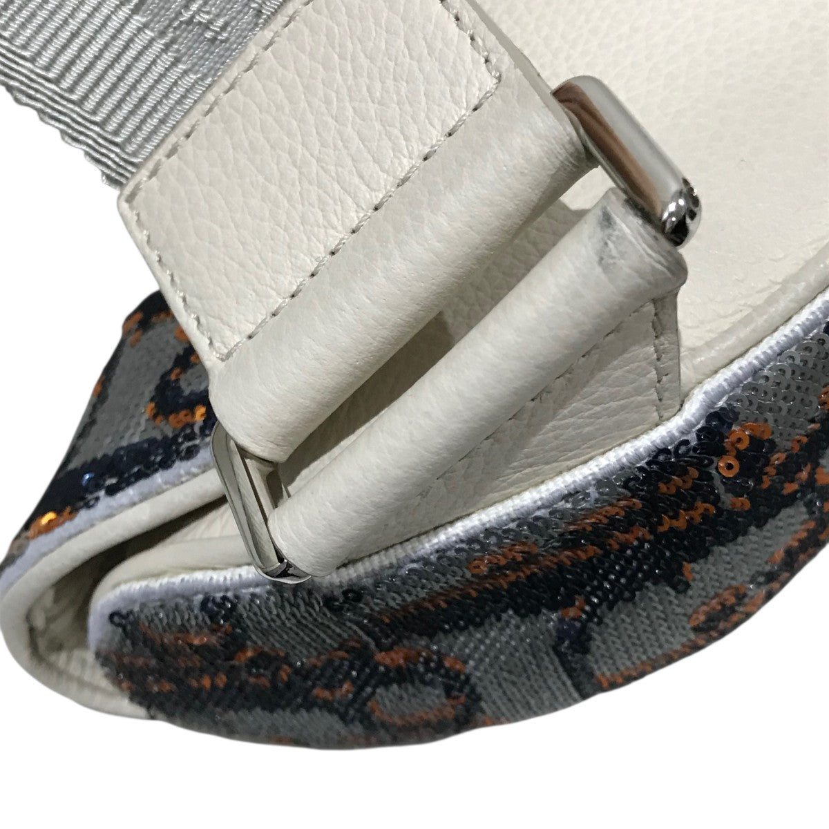 スパンコールサドルバッグ