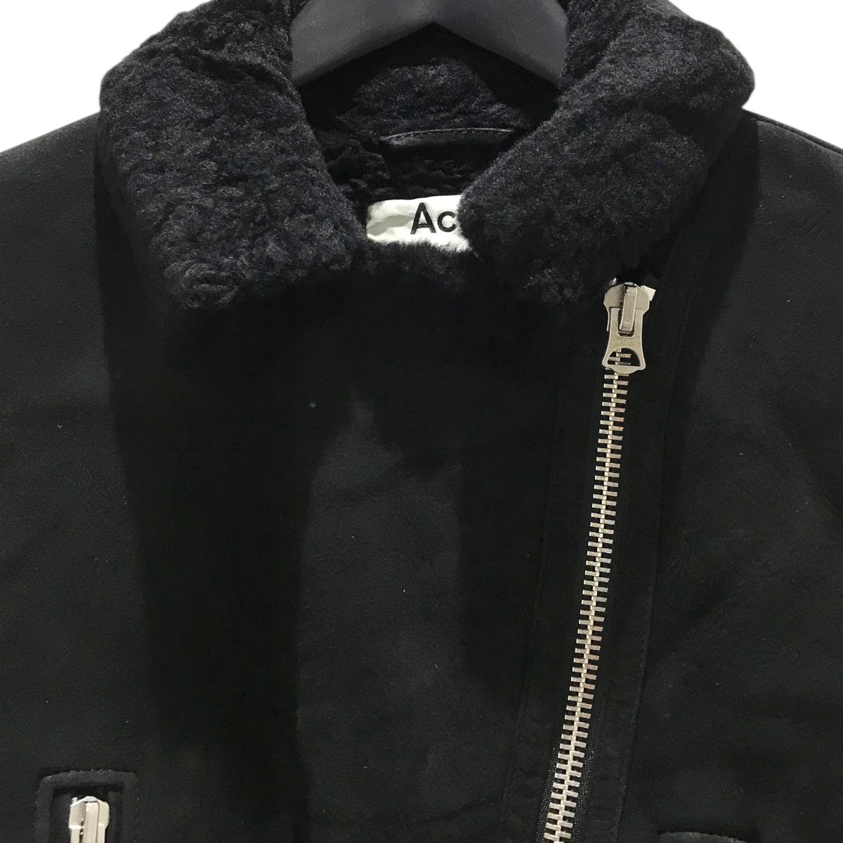 ACNE STUDIOS(アクネストゥディオズ) 【MORE SHE SUE】ムートンラー