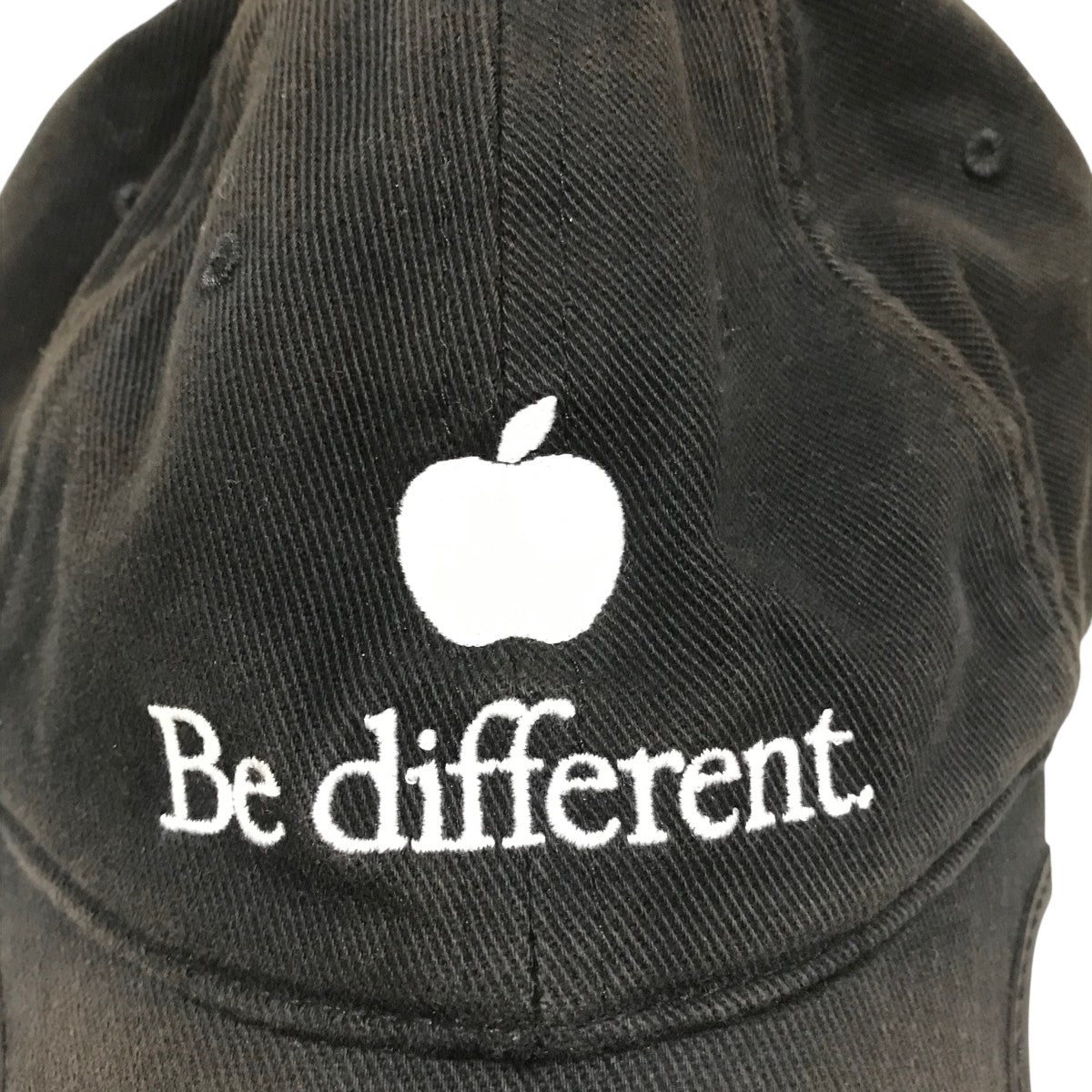 BALENCIAGA バレンシアガ be different キャップ BALENCIAGA(バレンシアガ) 【Be different Apple Cap 】ロゴ刺繍