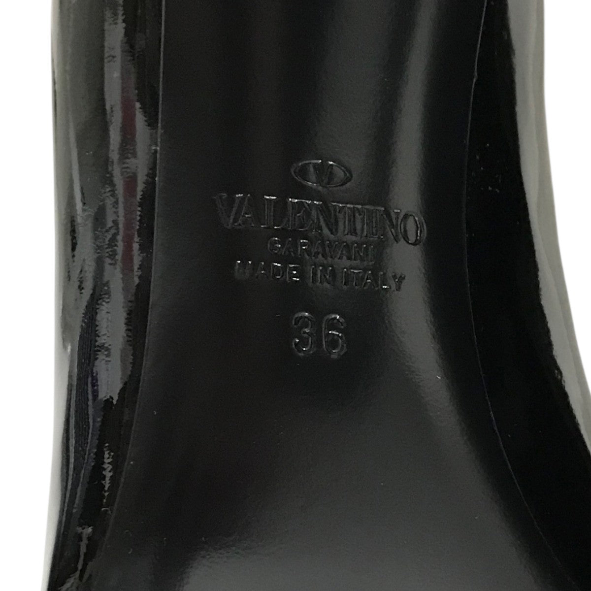 専用です⭐︎VALENTINO ワンスタッズ エナメルパンプス VALENTINO GARAVANI(ヴァレンティノ・ガラヴァーニ) ワン