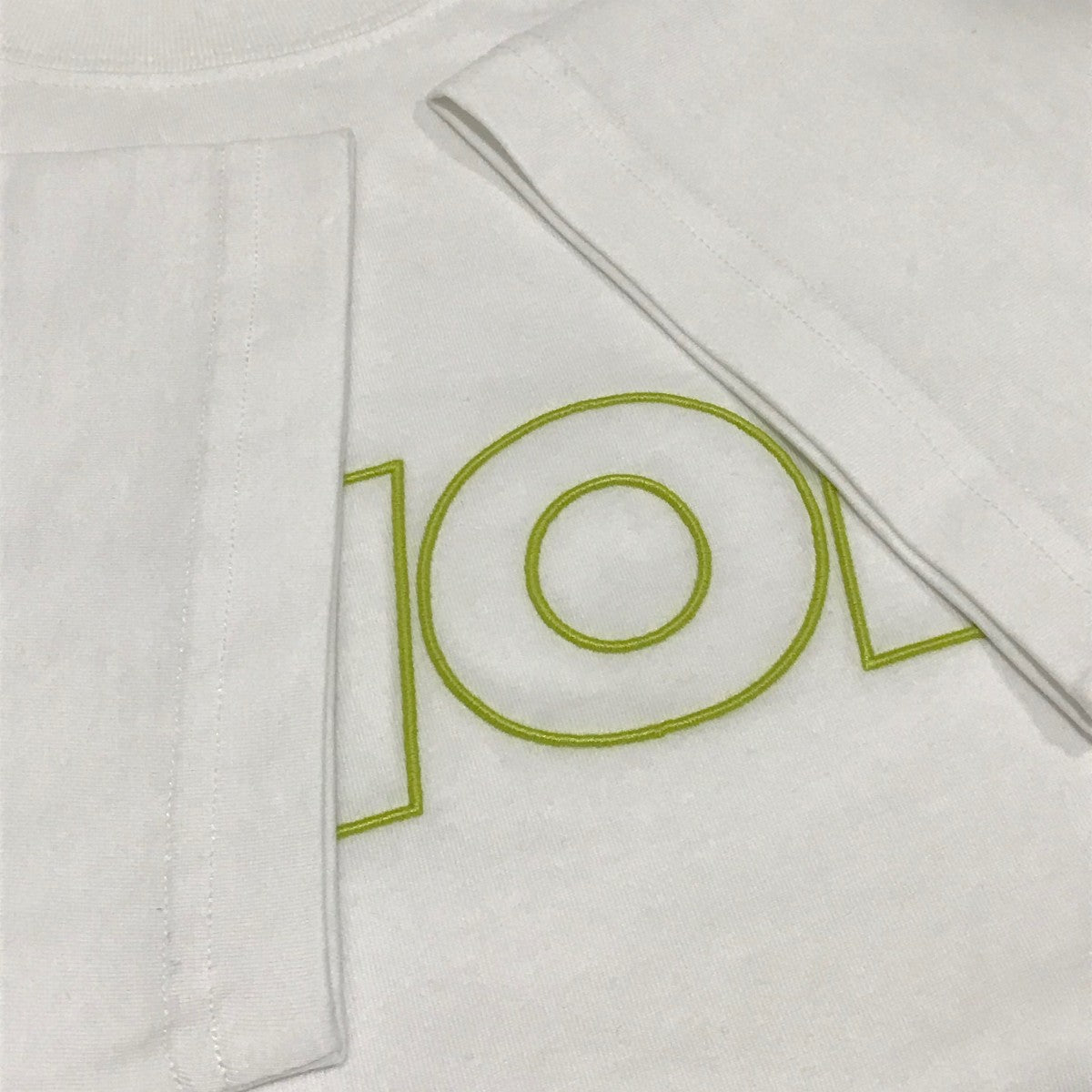 【美品】DIORディオール⭐︎ロゴティシャツ⭐︎ホワイト 2023SS 新作]ディオール☆Tシャツ ロゴ スター 白 コットン
