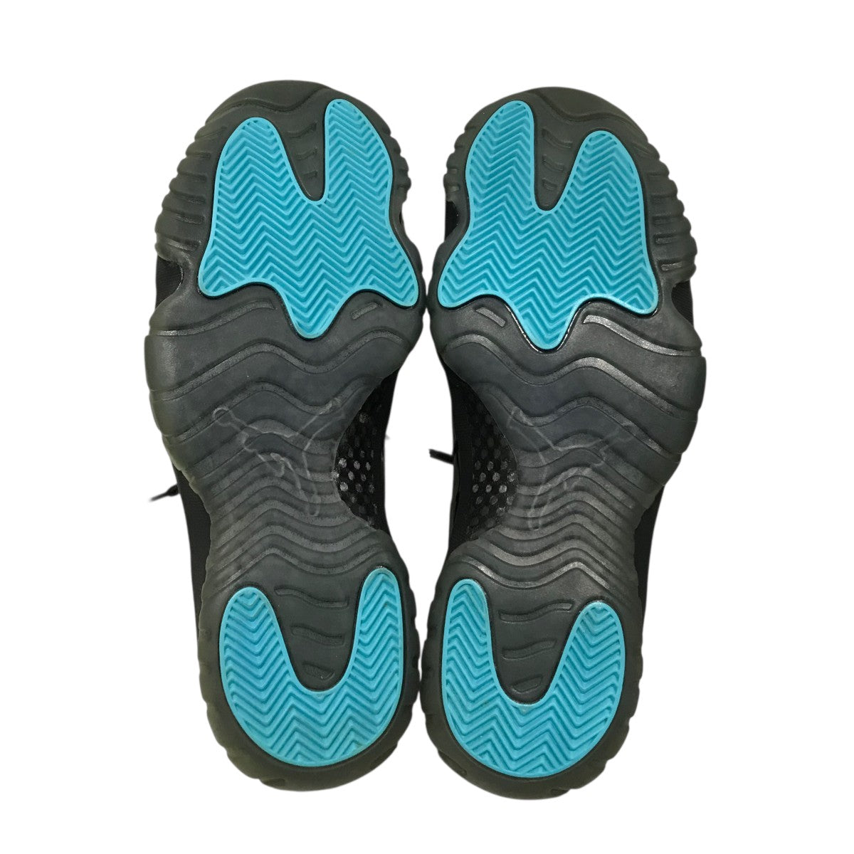 NIKE(ナイキ) Retro Black Gamma Blue Varsity Maizeハイカット