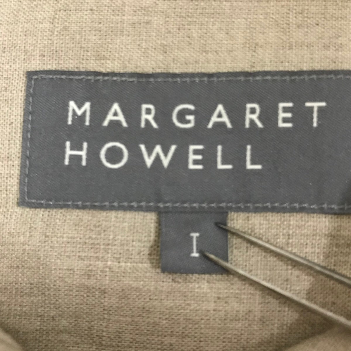マダム　MARGARET HOWELL ベージュリネンスイングトップ MARGARET HOWELL リネンバンドカラーシャツ M ライトベージュ