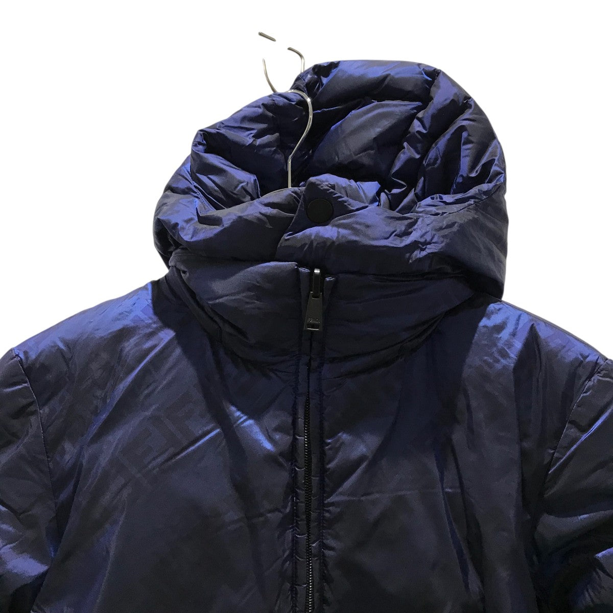 美品　FENDI リバーシブル デニム ダウンジャケット ネイビー 　中綿 FENDI(フェンディ) FFロゴリバーシブルダウンジャケットFW1087 FW1087