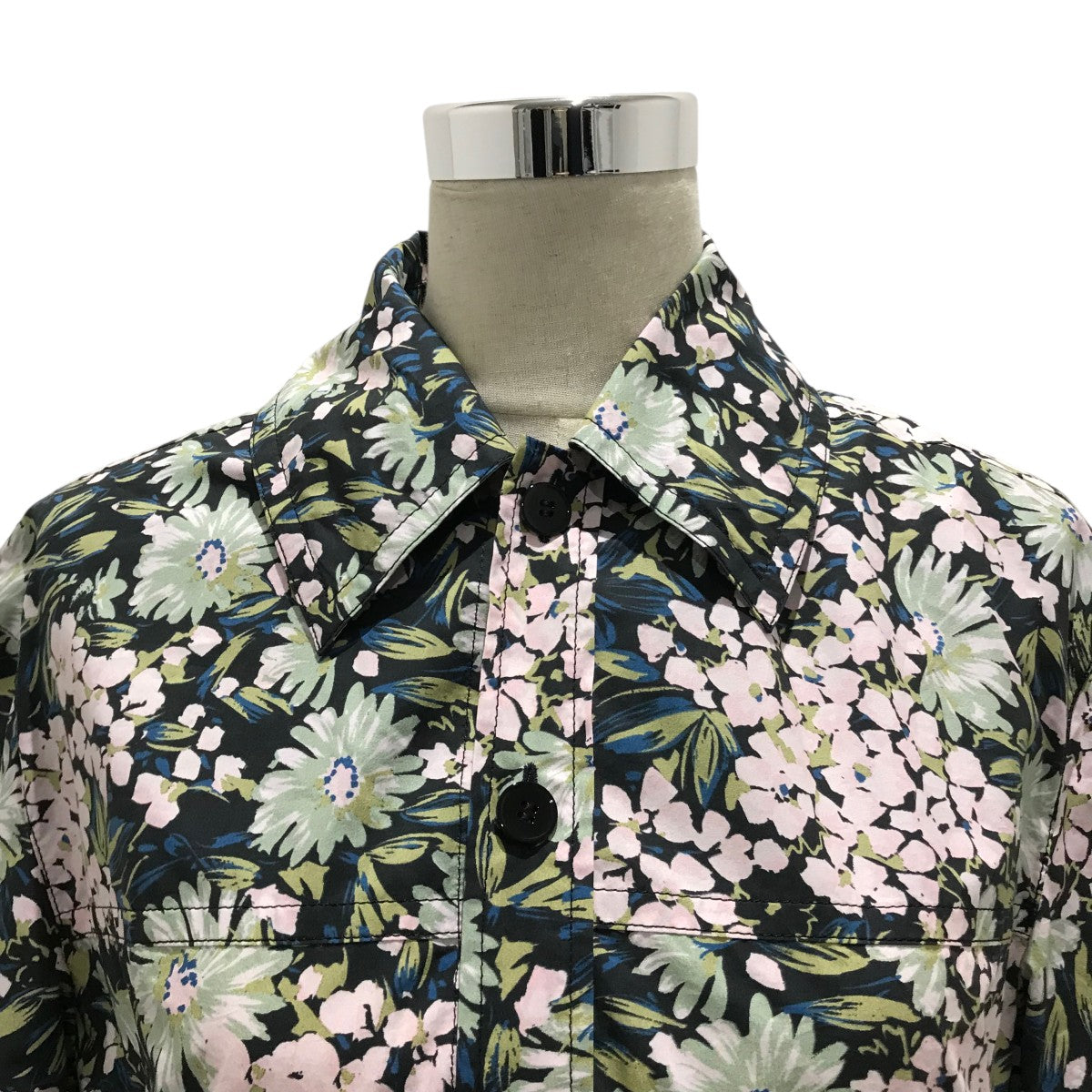 ブラミンク BLAMINK 25SS M．SUMMER フラワープリントレギュラーカラーシャツ 7911-299-0172 ネイビー×ピンク サイズ： BLAMINK(ブラミンク) 25SSM．SUMMER フラワープリントレギュラー