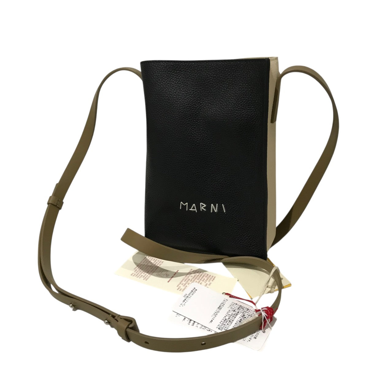 【タグ付き新品】定価約7万円 MARNI マルニ ショルダーバッグ【保管袋あり】 タグ付き新品】定価約7万円 MARNI マルニ ショルダーバッグ