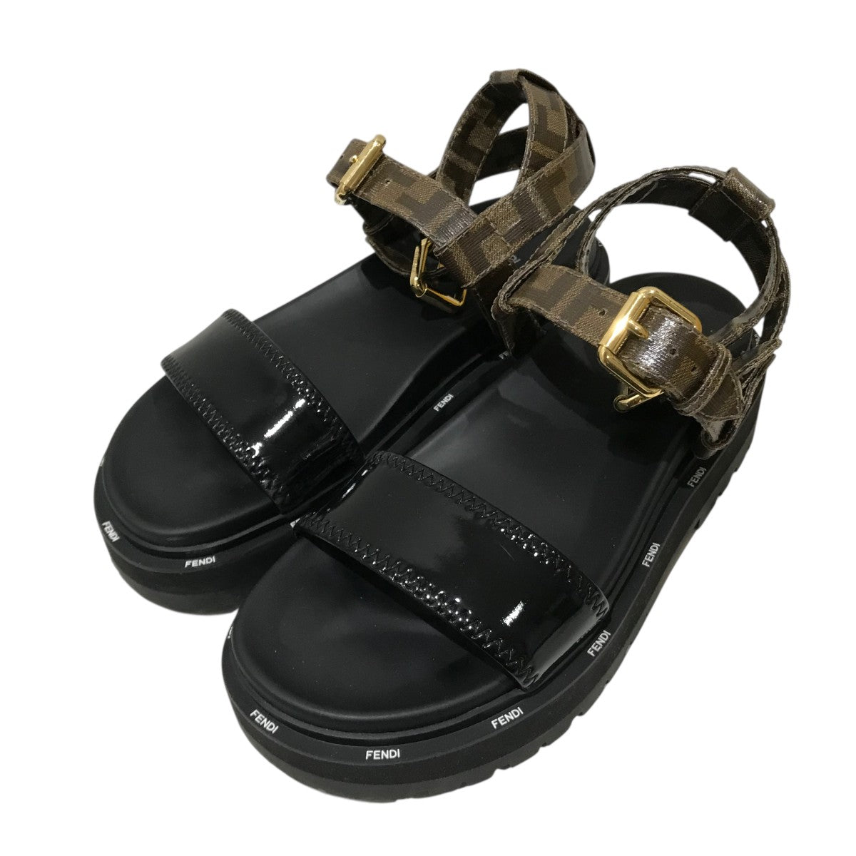 Fendi サンダル 黒 FENDI(フェンディ) グロッシーサンダル ブラック サイズ 38