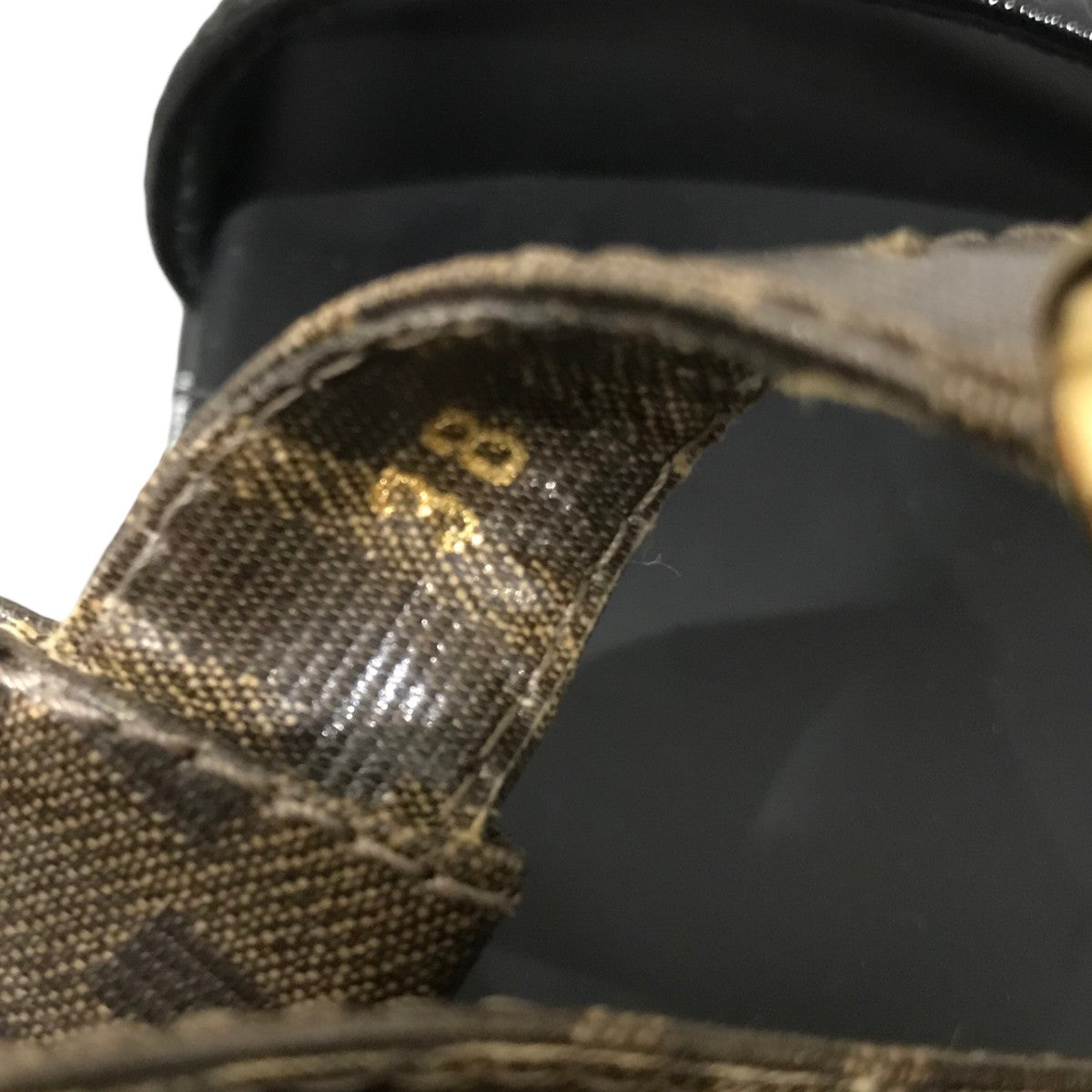 FENDI(フェンディ) グロッシーサンダル ブラック サイズ 38