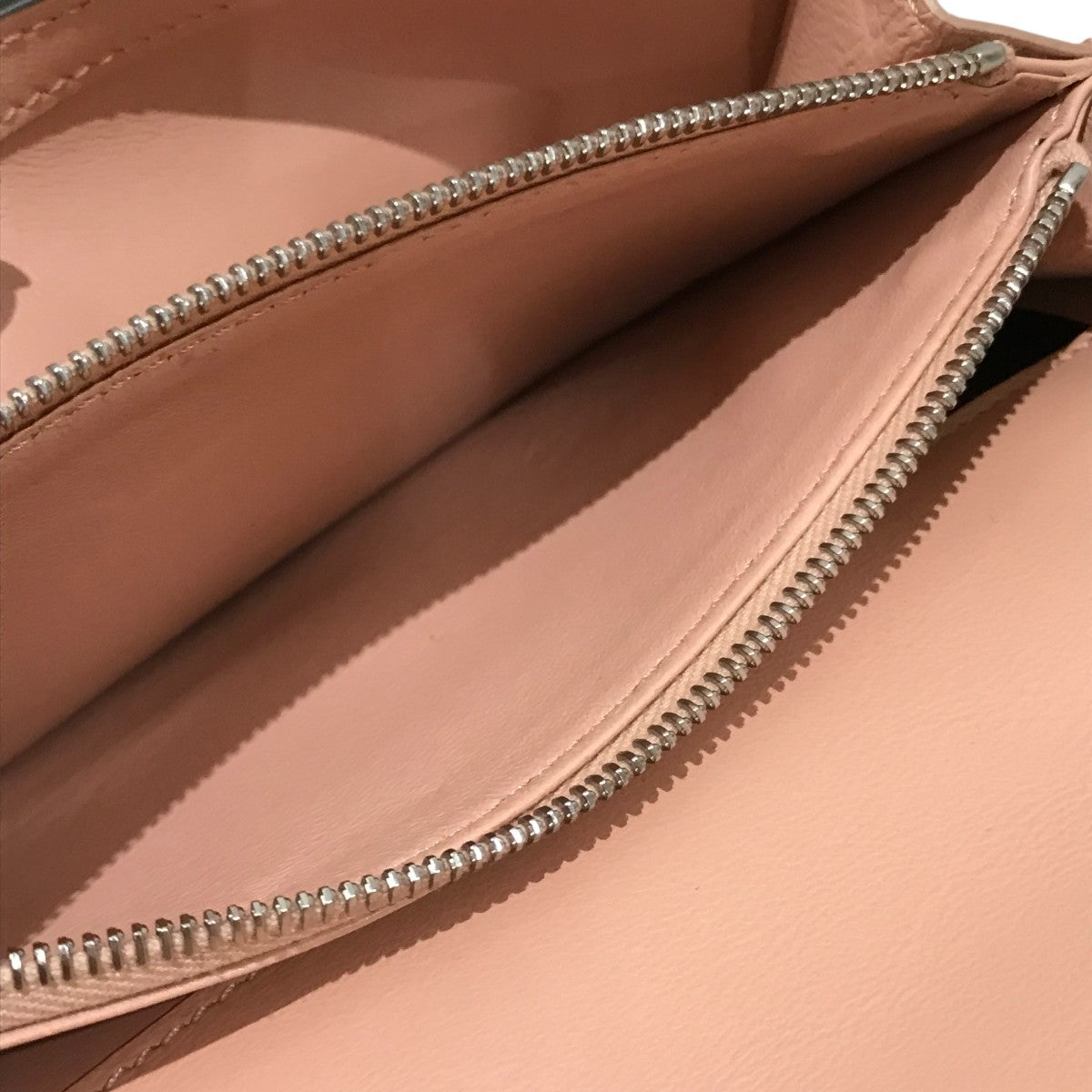 FENDI(フェンディ) セレリア長財布 ピンク｜【公式】カインド