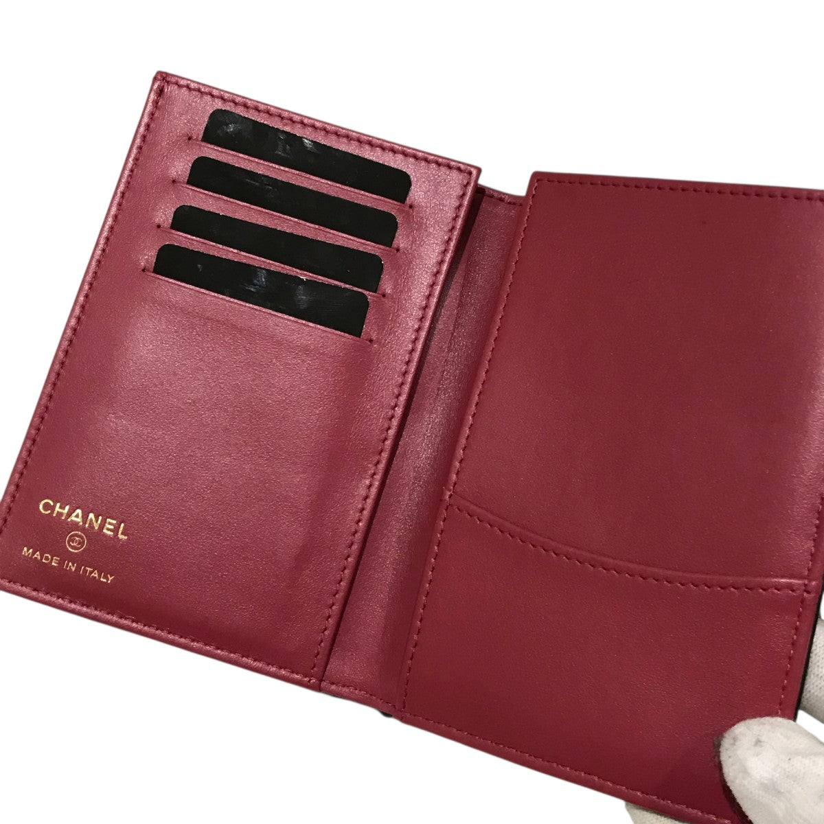 【SALE】シャネル CHANEL パスポートケース 黒 キャビアスキン お財布として使えるCHANELの『パスポートケース』が超穴場