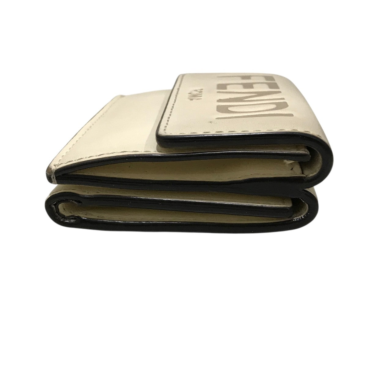 フェンディ 二つ折り長財布 フェンディ財布・小物 （FENDI）　ベージュ フェンディ 二つ折り長財布 フェンディ財布・小物 （FENDI