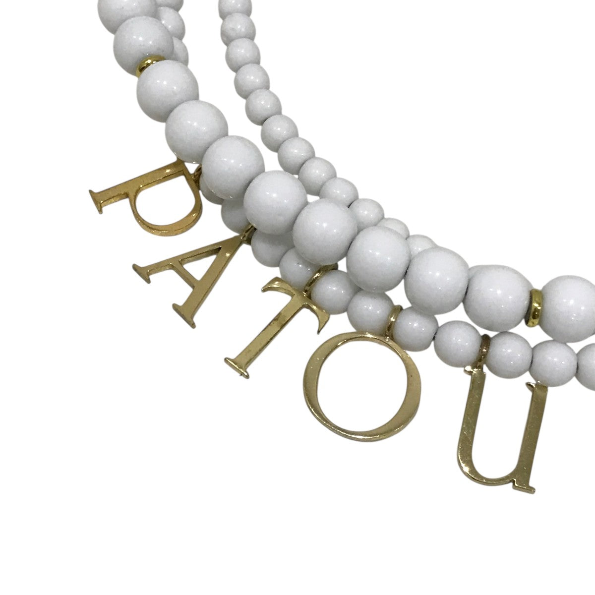 Patou カラーガラスビーズ製パトゥネックレスロゴチャームレックレス