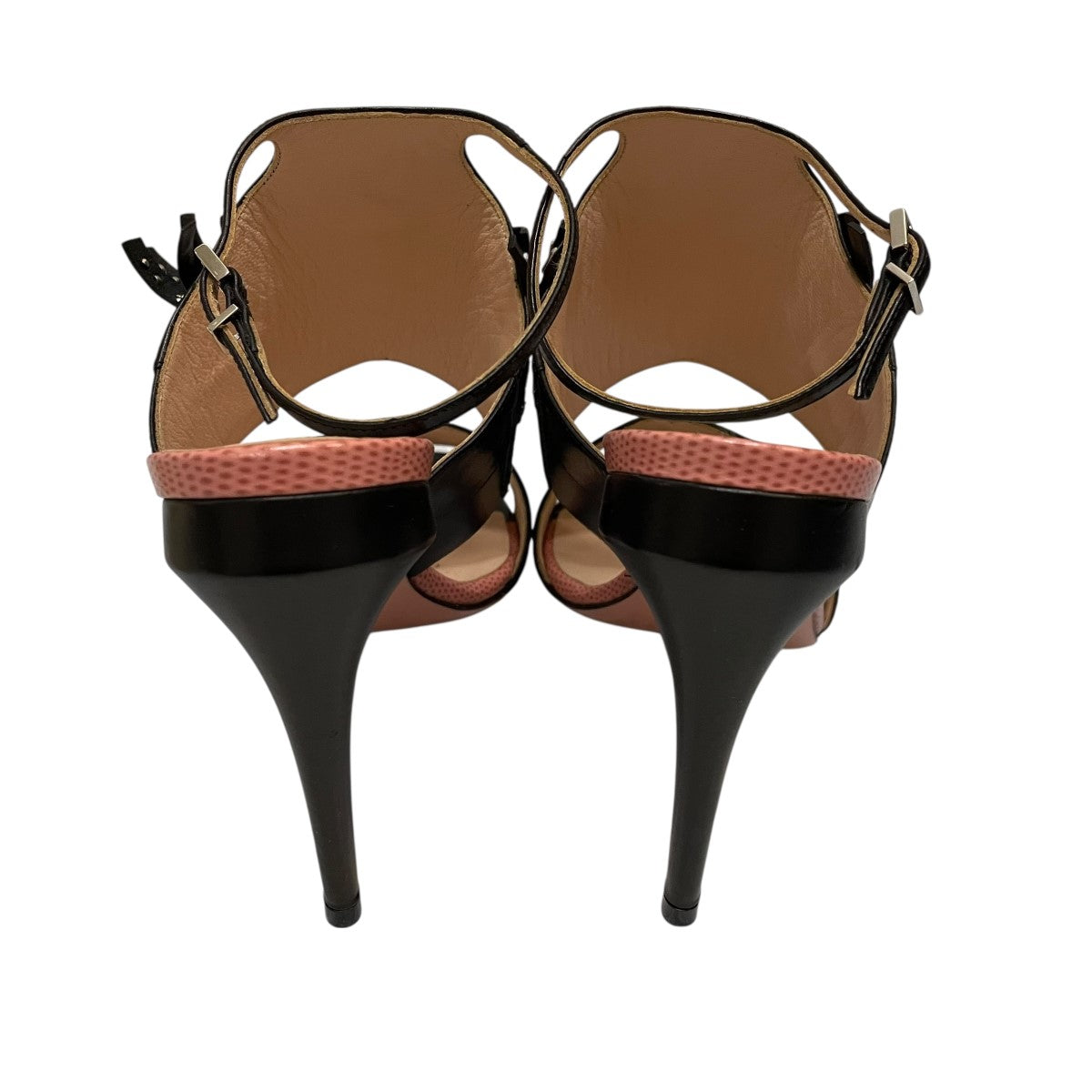 【中古】FENDI 37 1/2 24.5 バックルストラップサンダル 中古】FENDI 37 1/2 24.5 バックルストラップサンダル - メルカリ