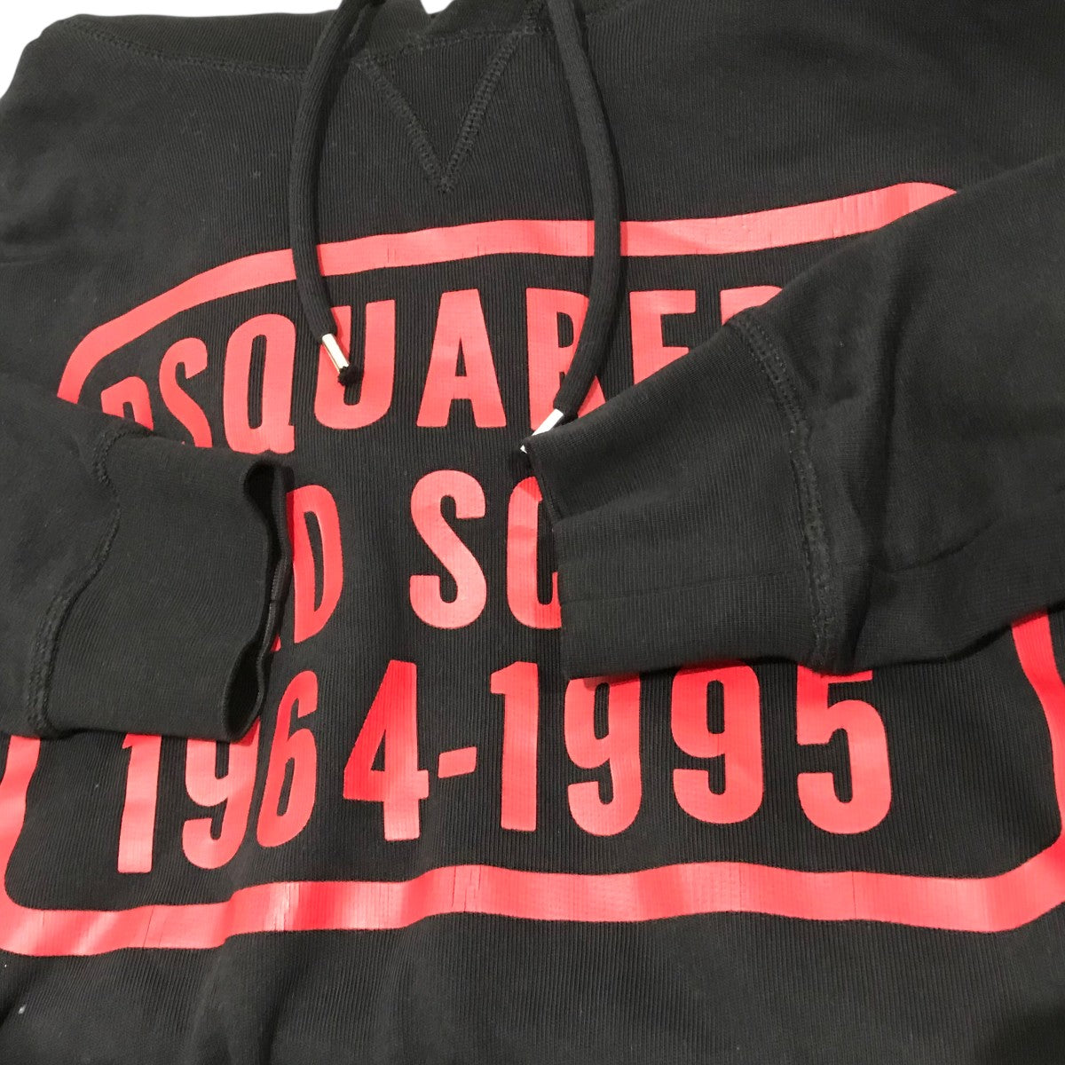 レア美品✨入手困難⭐︎ DSQUARED2 プルオーバー パーカー グレー DSQUARED2 ディースクエアード 藤ヶ谷君着用人気モデル パーカー