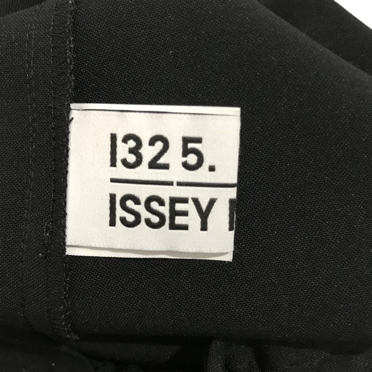 132 5． ISSEY MIYAKE(イチサンニーゴーイッセイミヤケ