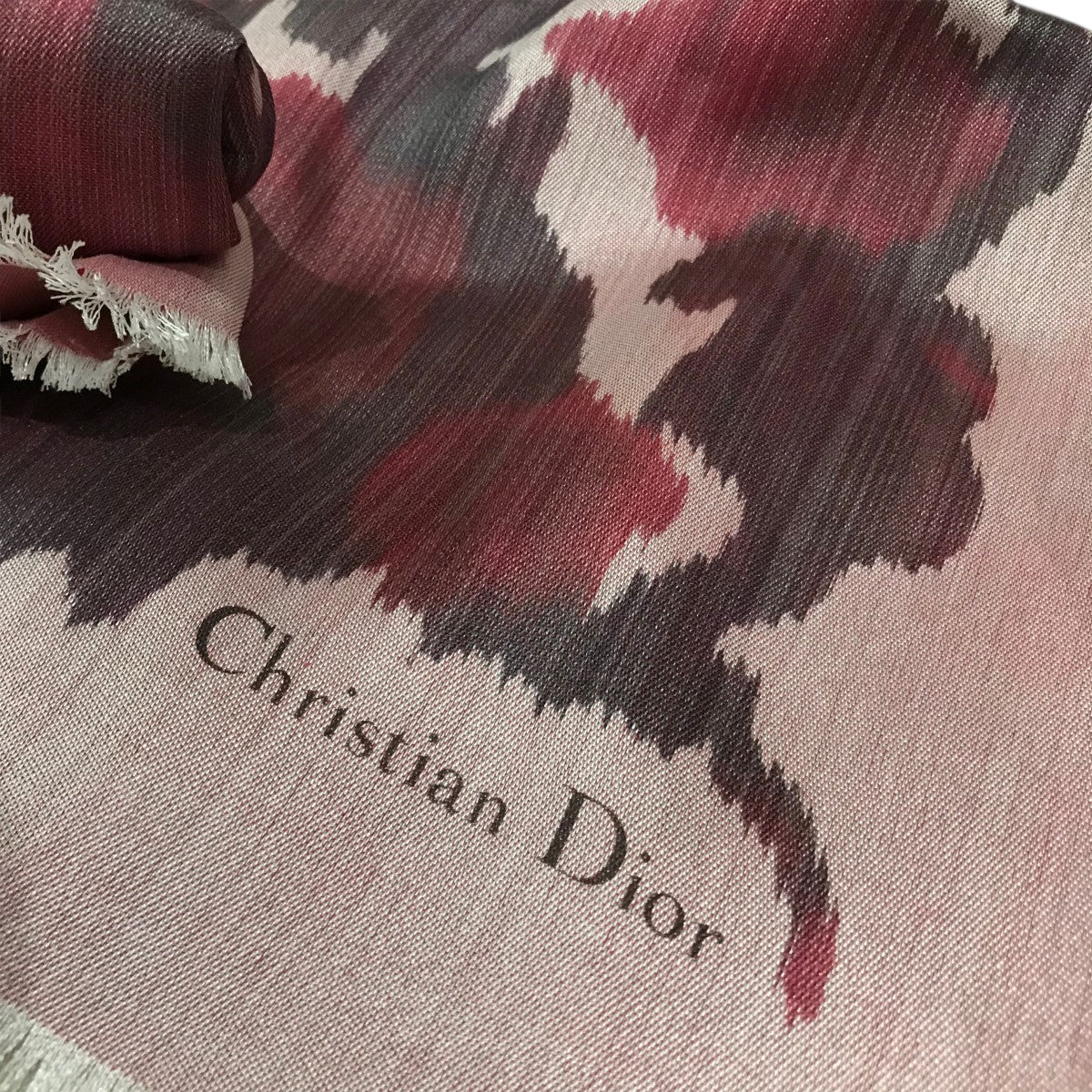 DIOR/ChristianDior(ディオール/クリスチャンディオール) ストール(ショール)美品  - 35ROS140ZKDO レッド×ボルドー×白 迷彩柄 ウール、シルク Christian Dior(クリスチャンディオール) 総柄ストール35ROS140ZKDO