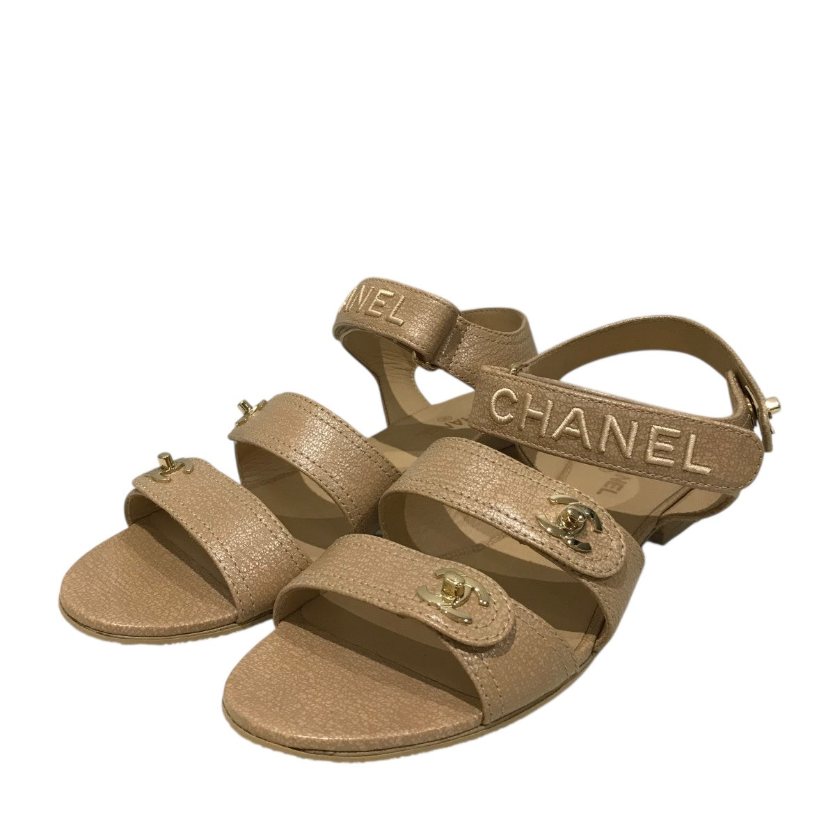 CHANEL  未使用  ターンロック  サンダル  ミュール  36size CHANEL 未使用 ターンロック サンダル ミュール 36size