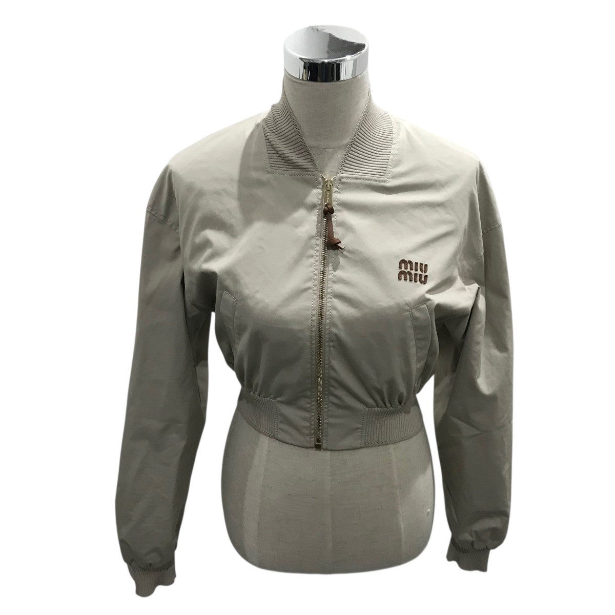 ミュウミュウ　オーバーサイズ チノ ブルゾンジャケット　40 miumiu オーバーサイズ チノ ブルゾンジャケット - メルカリ