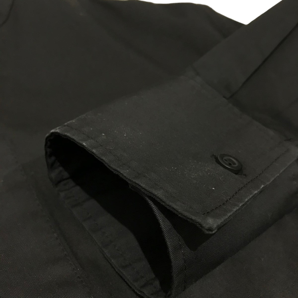 プルオーバーシャツ