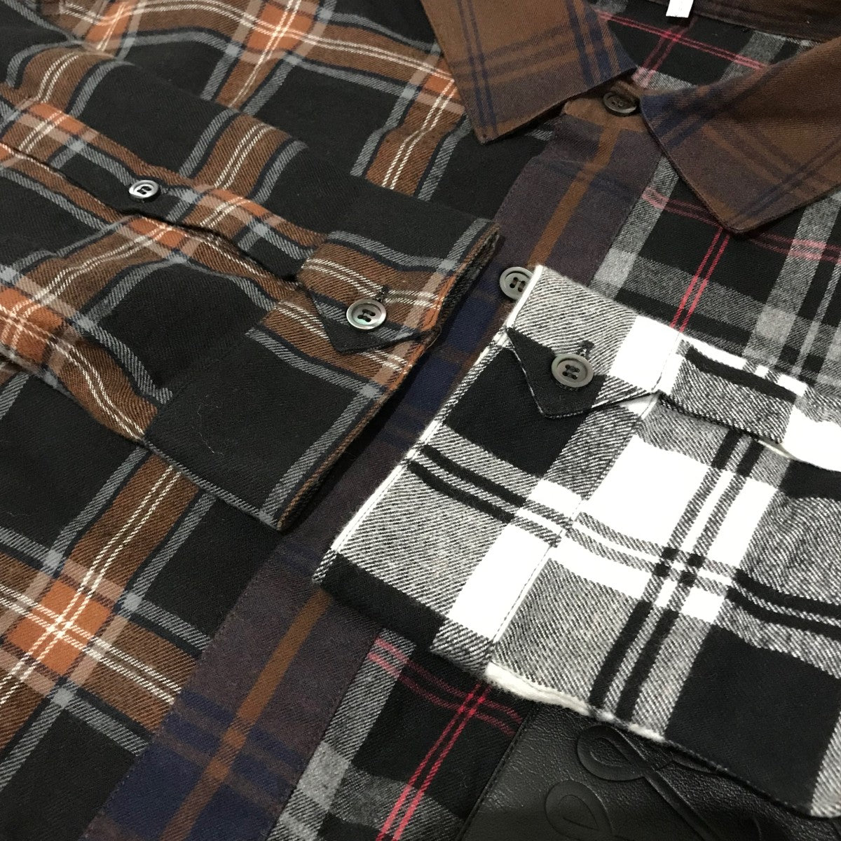 LOEWE(ロエベ) チェックシャツH526337XA2 H526337XA2 ブラウン サイズ