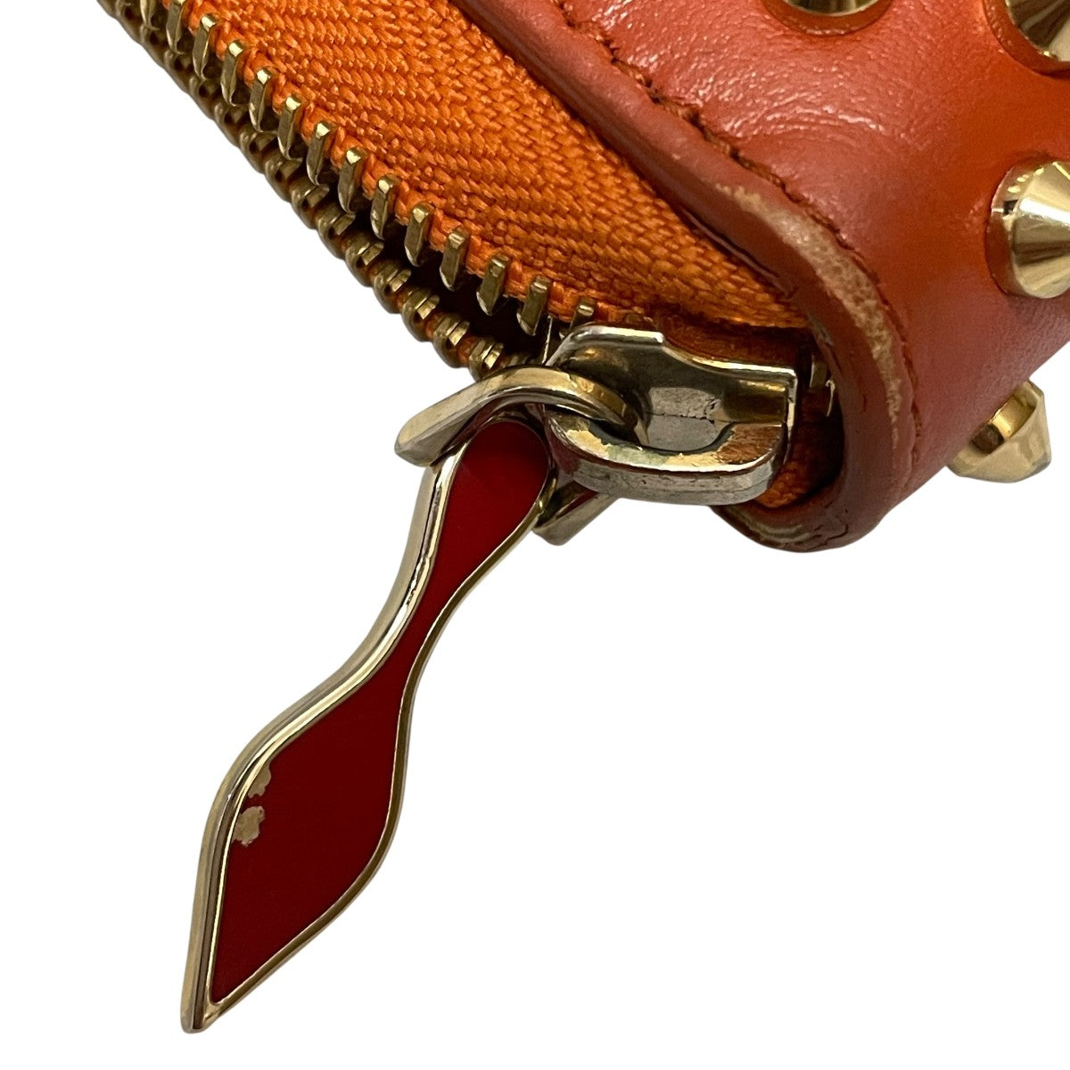 Christian Louboutin(クリスチャンルブタン) スタッズ長財布 オレンジ