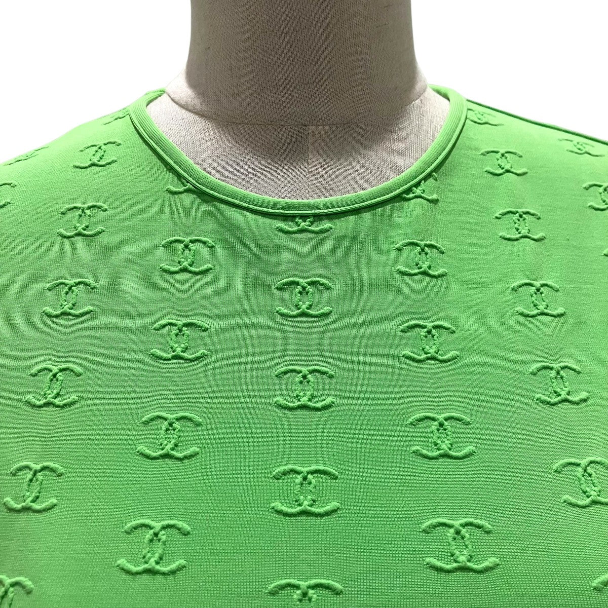 CHANEL 【クロップドTシャツ】クロップドTシャツPO7794V05398 古着・中古-4枚目のアイテム画像