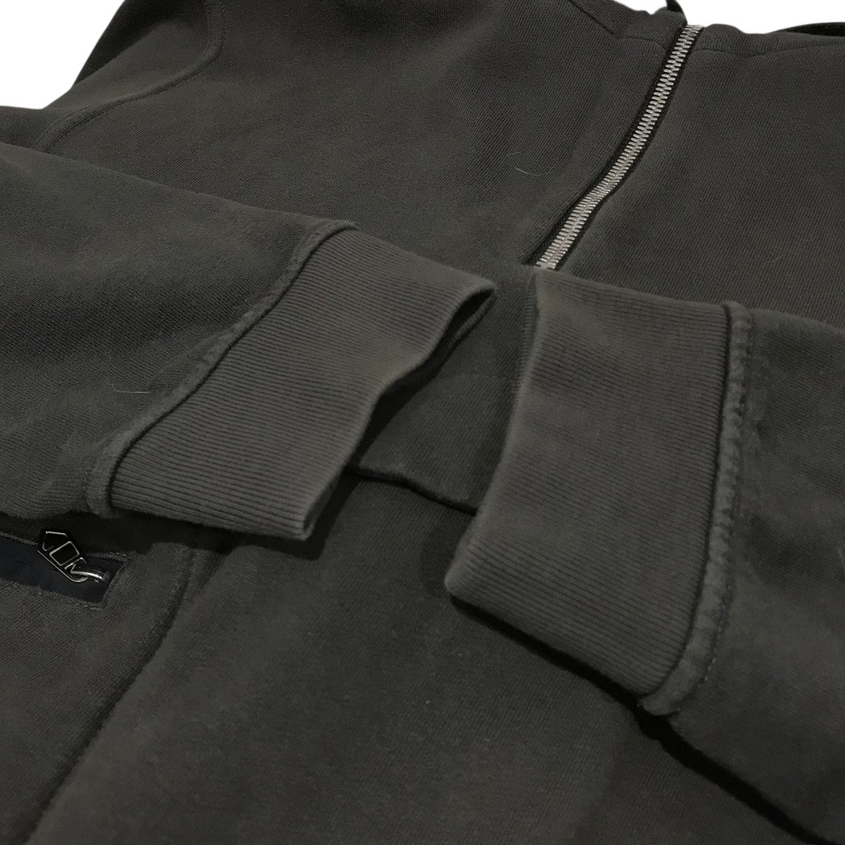 HERMES(エルメス) ハーフジップパーカー カーキ×ブラック サイズ