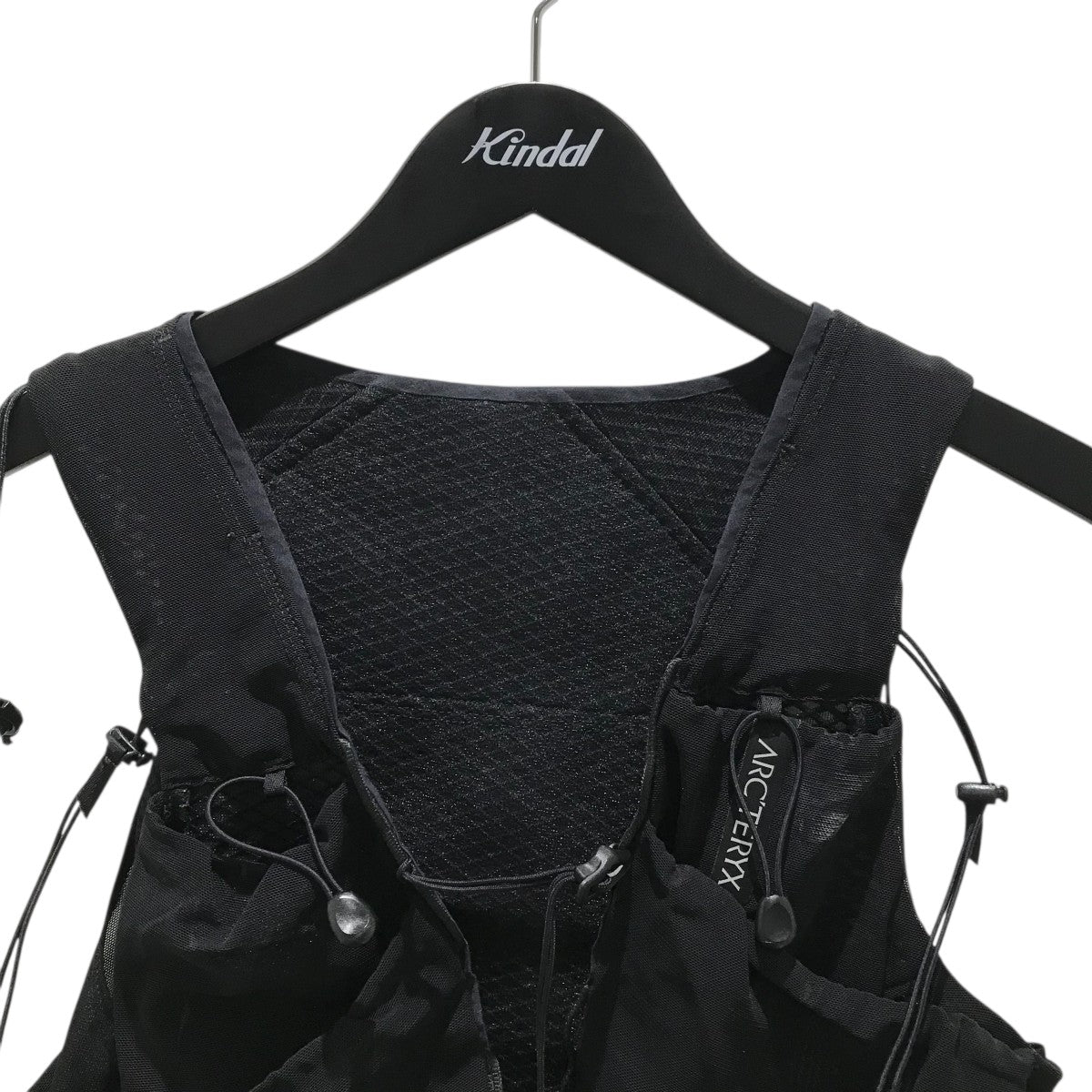 ARC'TERYX ブラック ベスト Arc'teryxアークテリクス アトム ライトウエイト ベスト ウィメンズ