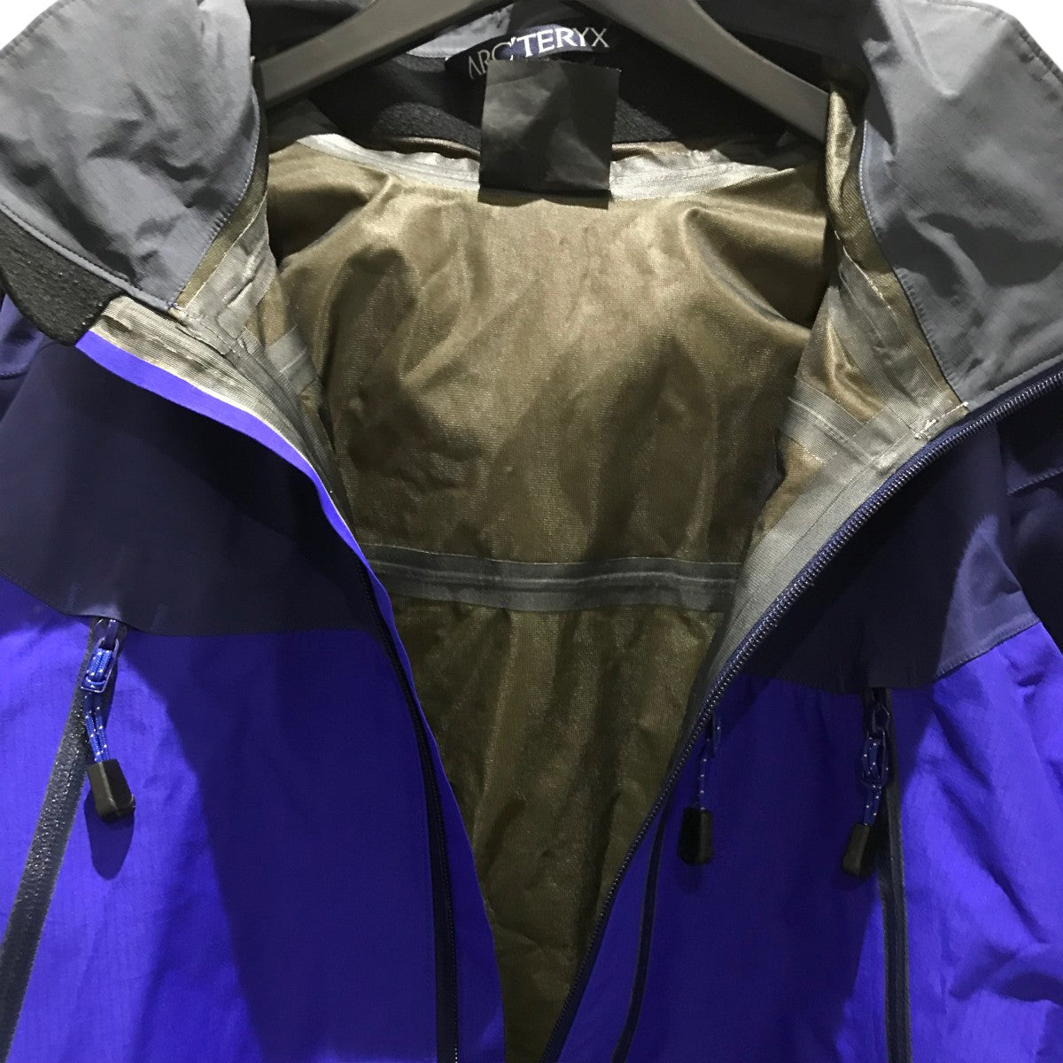 【THETA AR JACKET】マウンテンパーカー