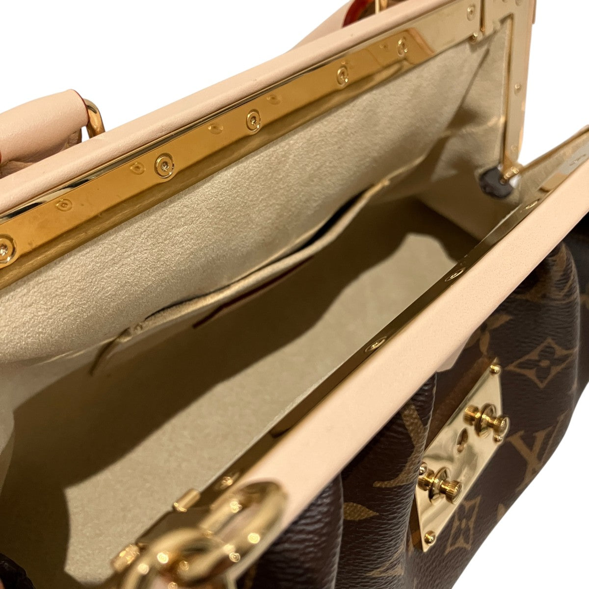 LOUIS VUITTON(ルイヴィトン) クラッチショルダーバッグM46544 M46544