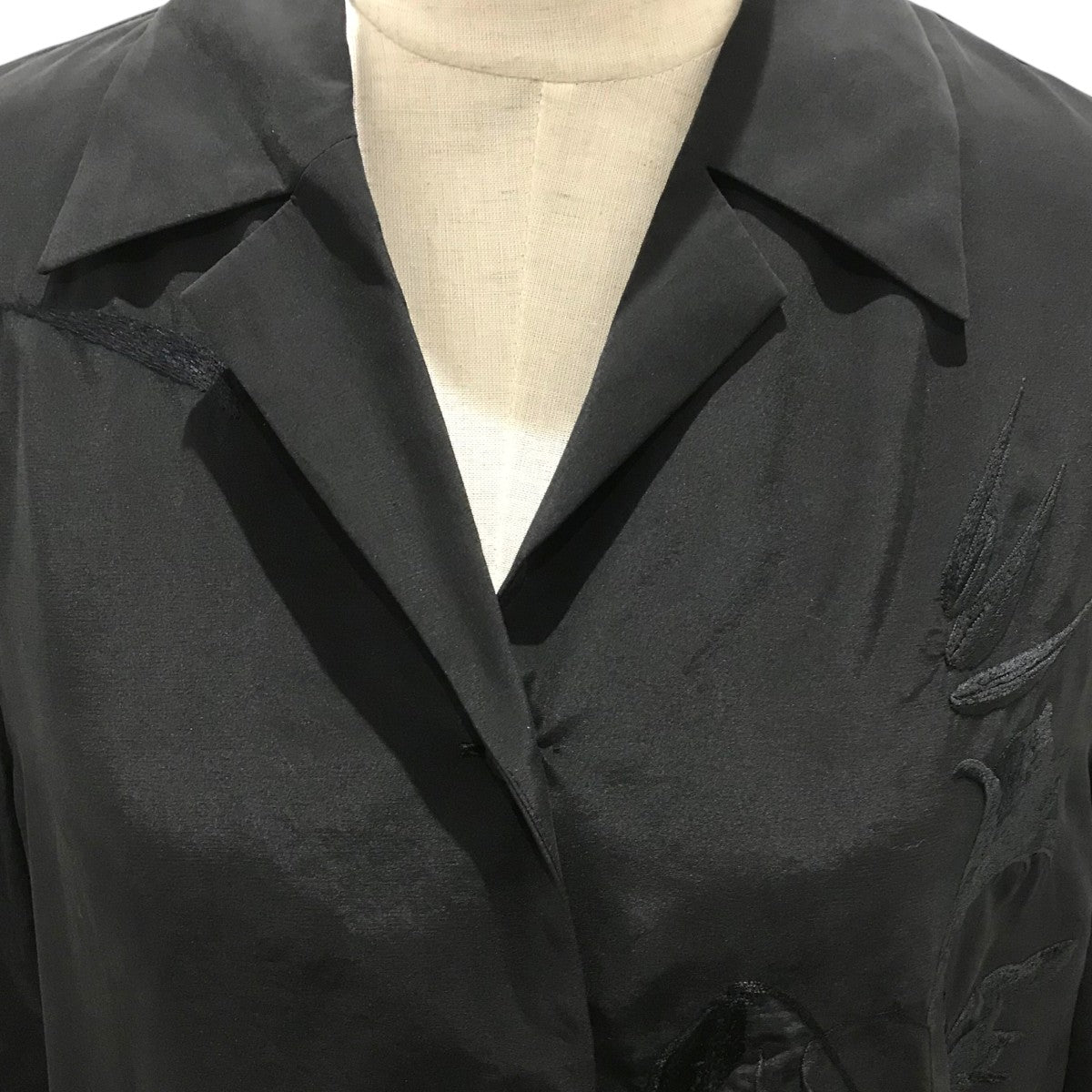【美品】  Mame Kurogouchi / マメクロゴウチ | Silk Cupra Floral Embroidery Open Collar Shirt / シルク エンブロイダリー オープンカラー シャツ | 1 | BLACK | レディース MM25FW-SH069EC-01?$VS_1500$