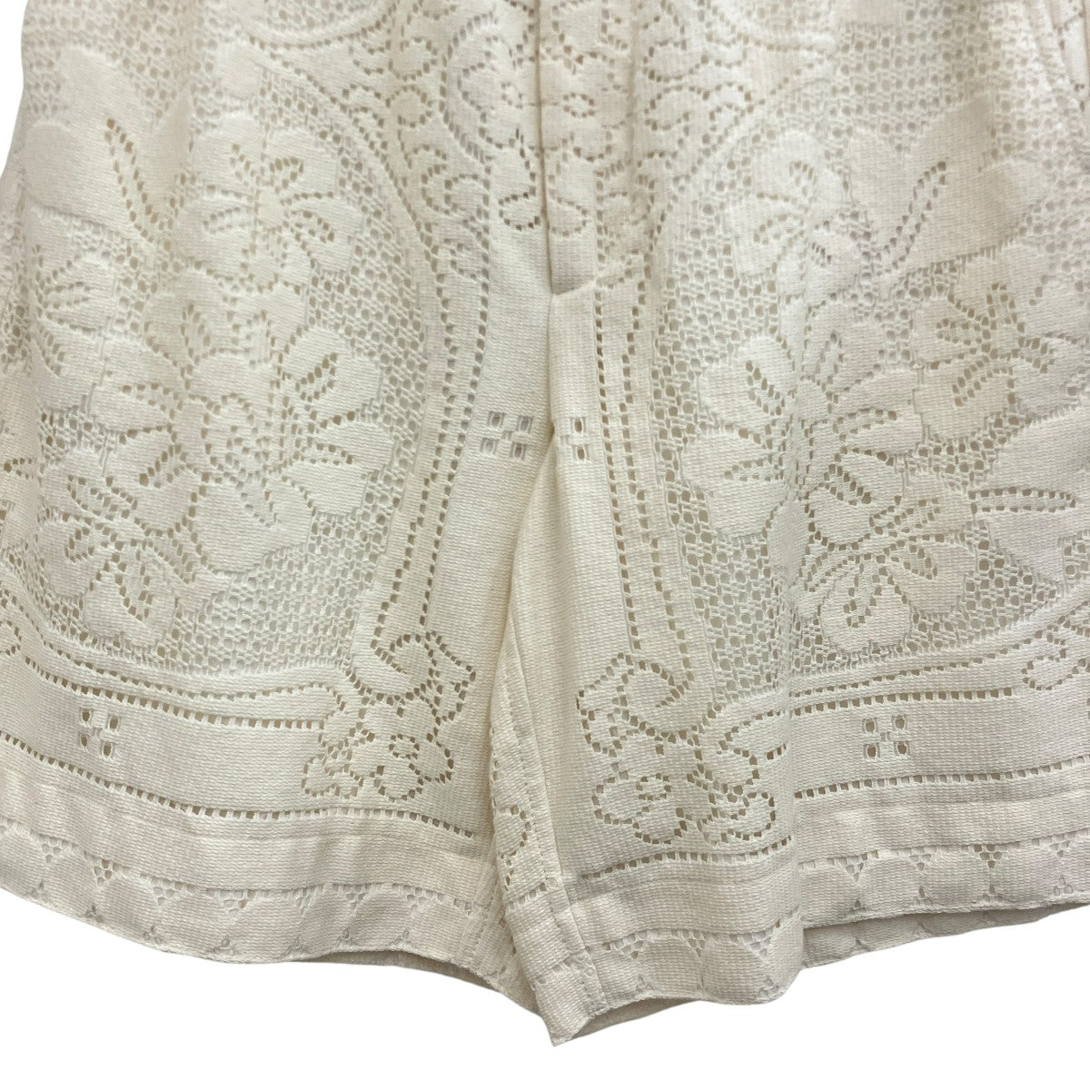 【GUIPURE LACE BERMUDA PANTS】ハーフパンツXV3RDB3788D