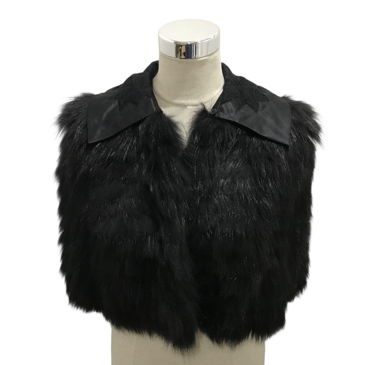 FENDI(フェンディ) フォックスファーケープFNZ493 A8QE F0GME FNZ493