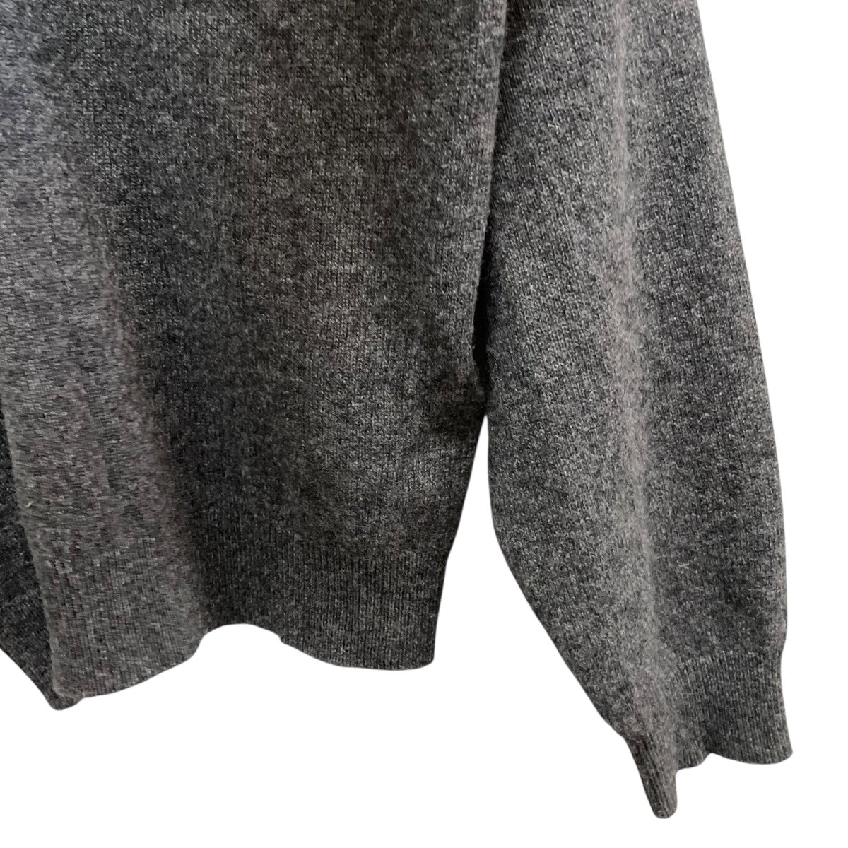 カシミヤVネックニット