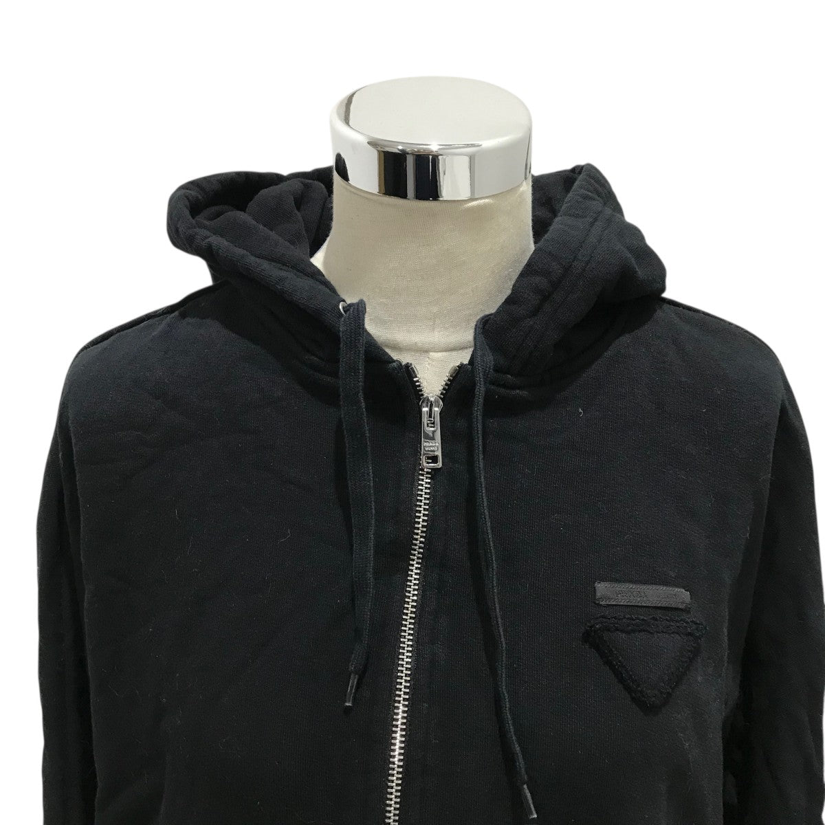 PRADA(プラダ) ショート丈トライアングルジップパーカー138590 138590