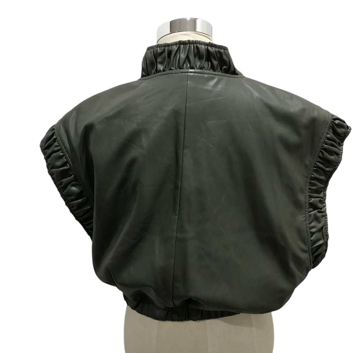 フミエタナカ　fumietanaka ギャザーベスト FUMIE=TANAKA(フミエタナカ) フェイクレザーギャザーベストF23A-16