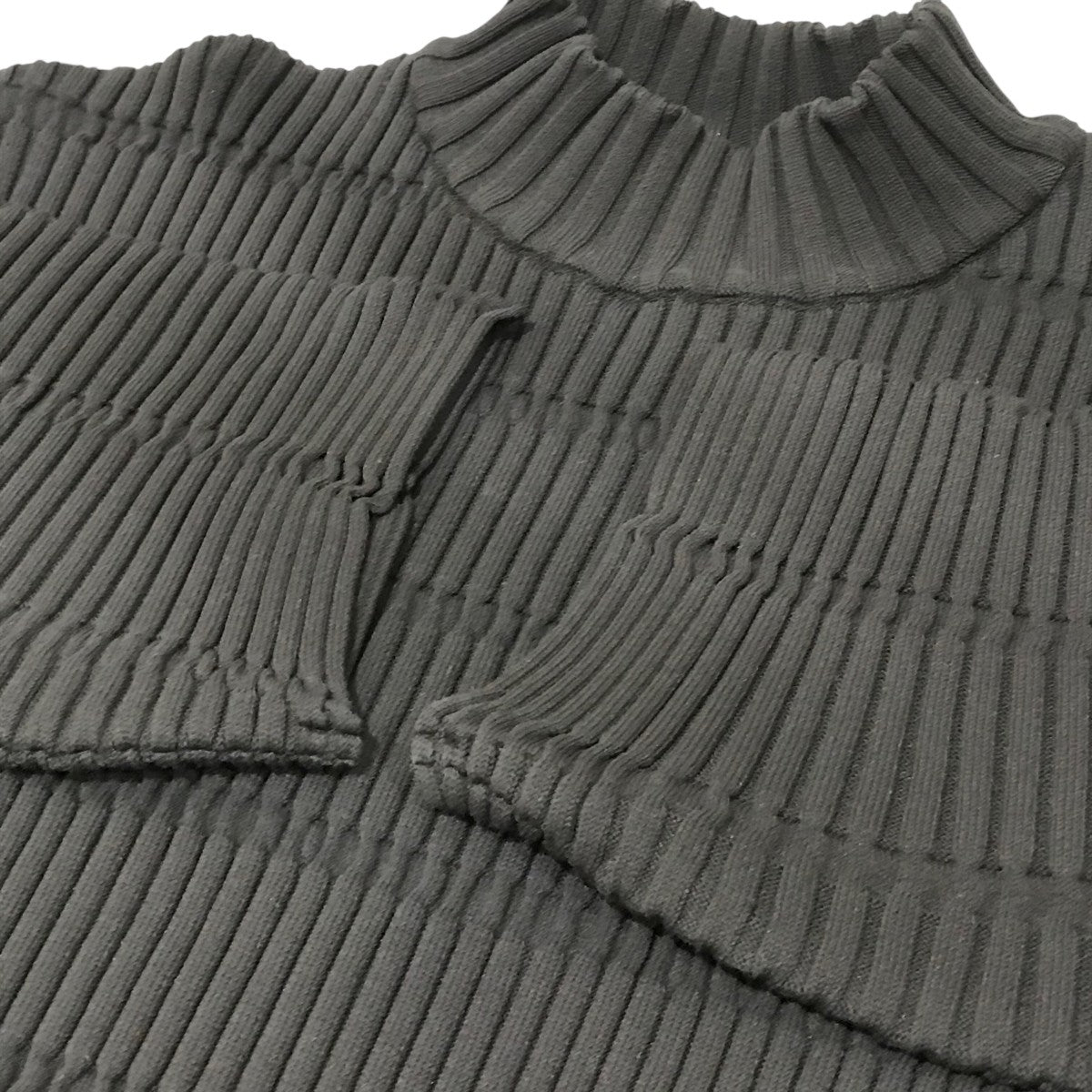 PLEATS PLEASE(プリーツプリーズ) JIGGLY KNITプリーツカットソー