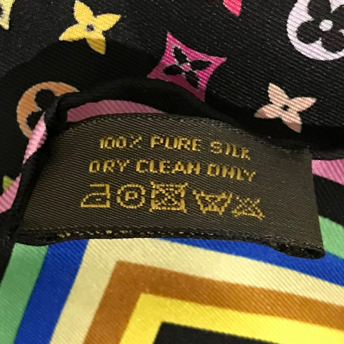 LOUIS VUITTON ルイ・ヴィトン マルチカラー スカーフ LOUIS VUITTON(ルイヴィトン) マルチカラースカーフ マルチカラー