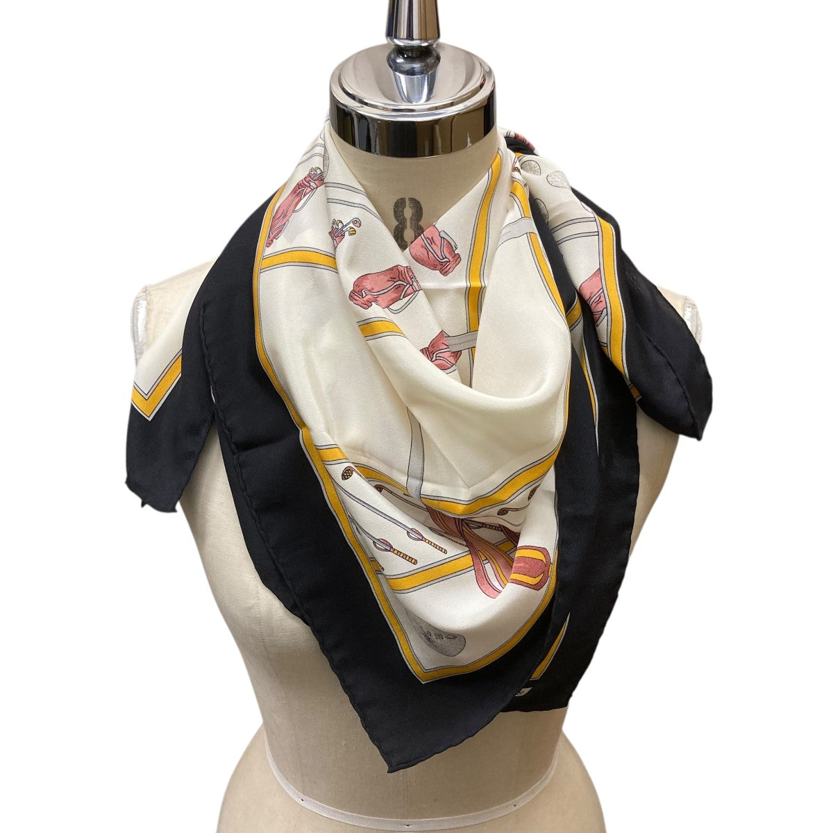 CELINE(セリーヌ) ゴルフモチーフスカーフ ブラック×ホワイト サイズ