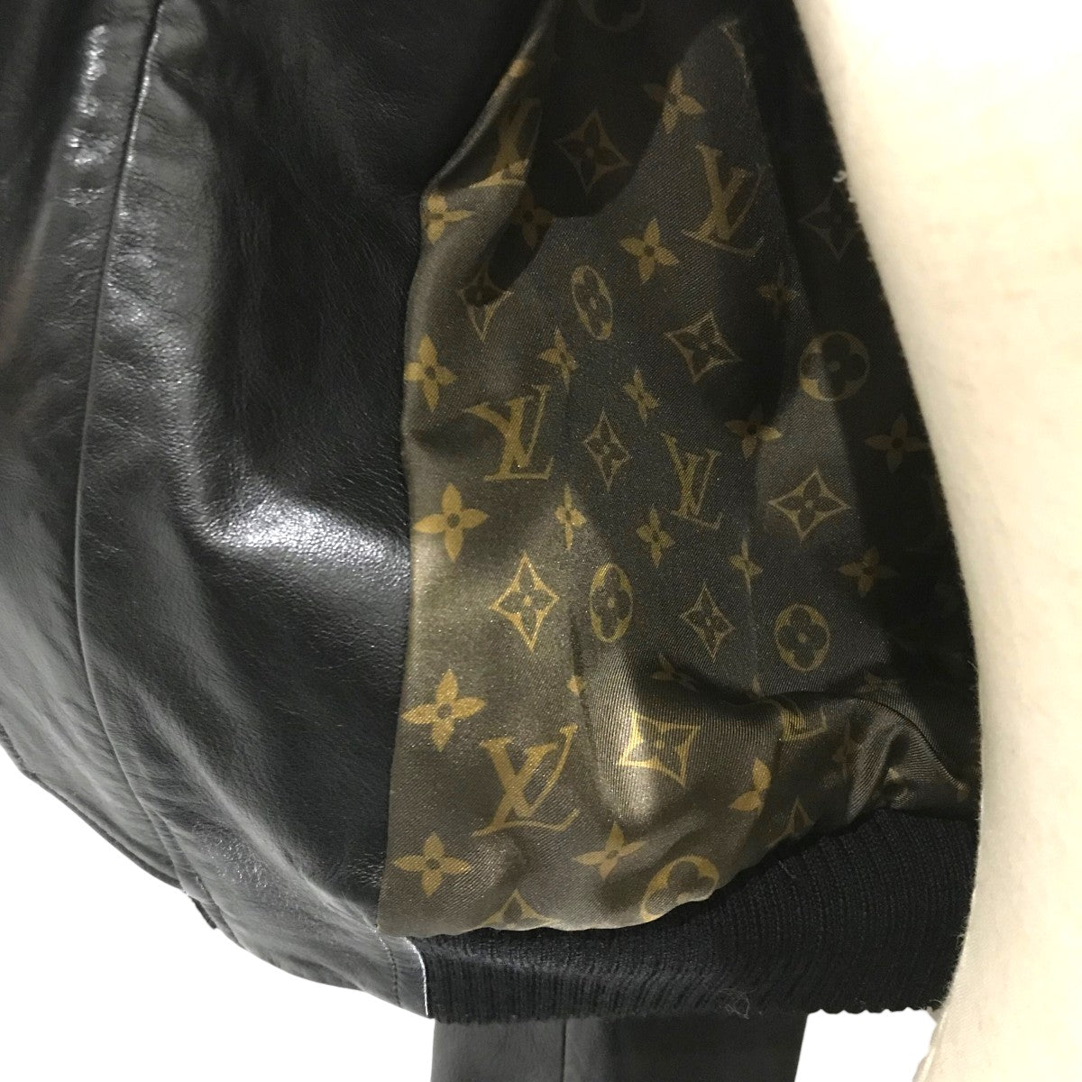 LOUIS VUITTON レザージャケットRW212B USY FLLJ92 古着・中古-5枚目のアイテム画像