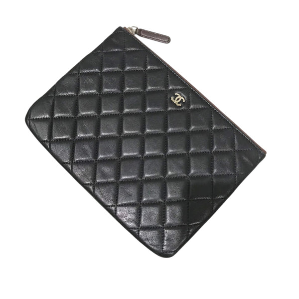 CHANEL シャネル　ブラック キルティングポーチ CHANEL(シャネル) キルティングポーチ 1712**** ブラック｜【公式