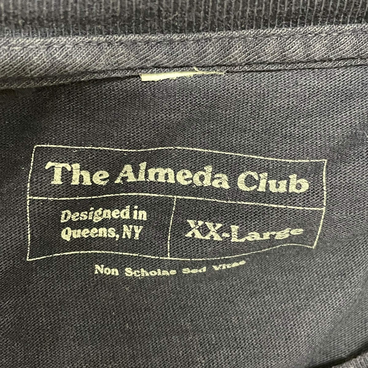 The Almeda Club×the Apartment Apartmentロゴカットソー ネイビー