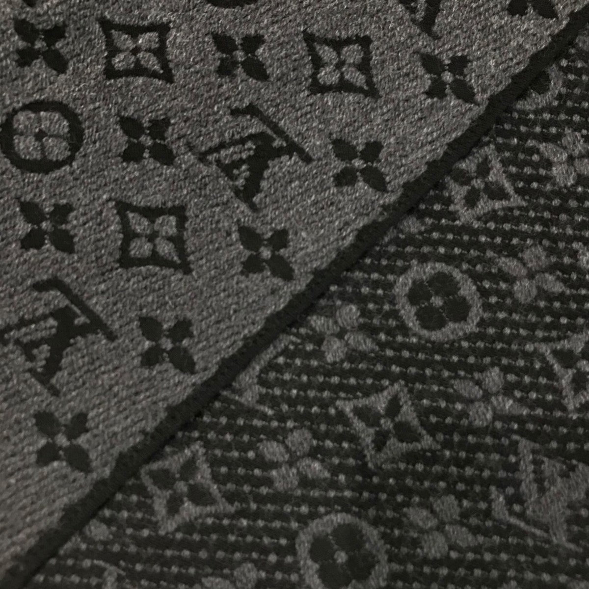 LOUIS VUITTON 「モノグラム クラシック」マフラーM78526 古着・中古-5枚目のアイテム画像